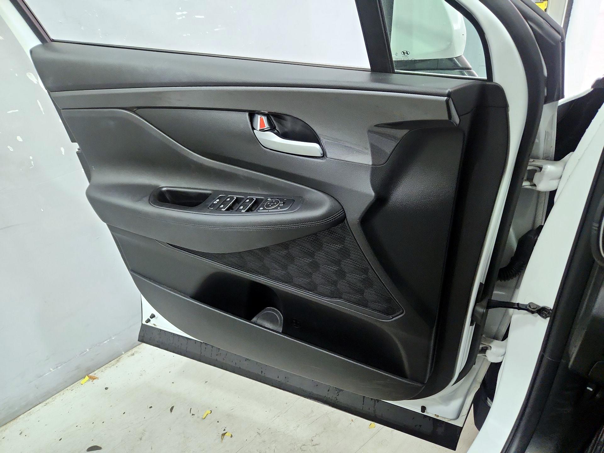 Thumbnail: 2023 Hyundai Santa Fe - 12