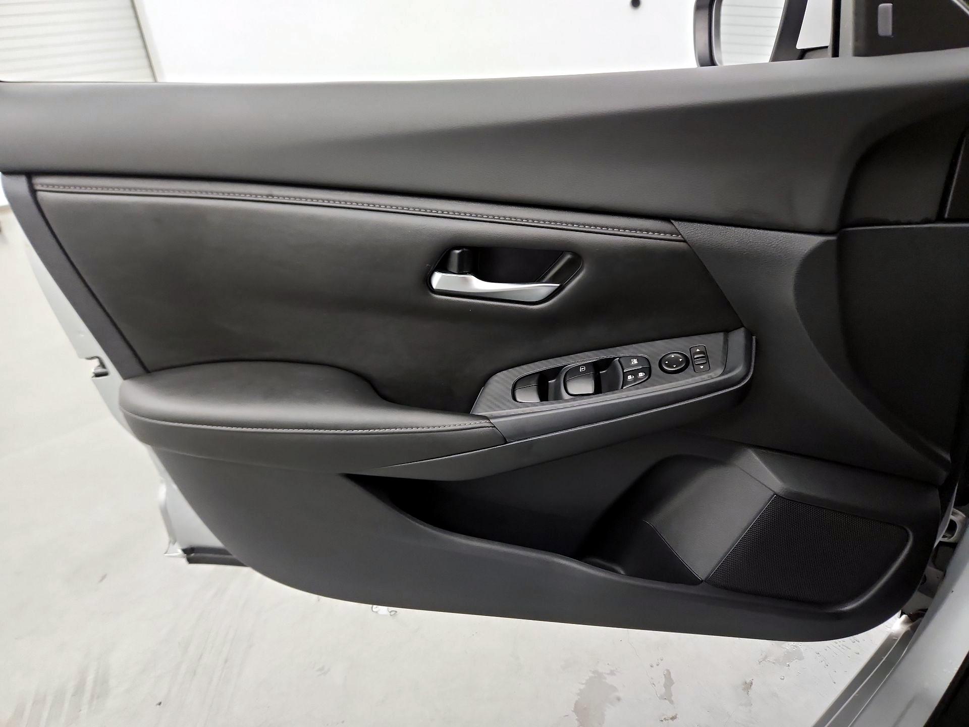 Thumbnail: 2022 Nissan Sentra - 12