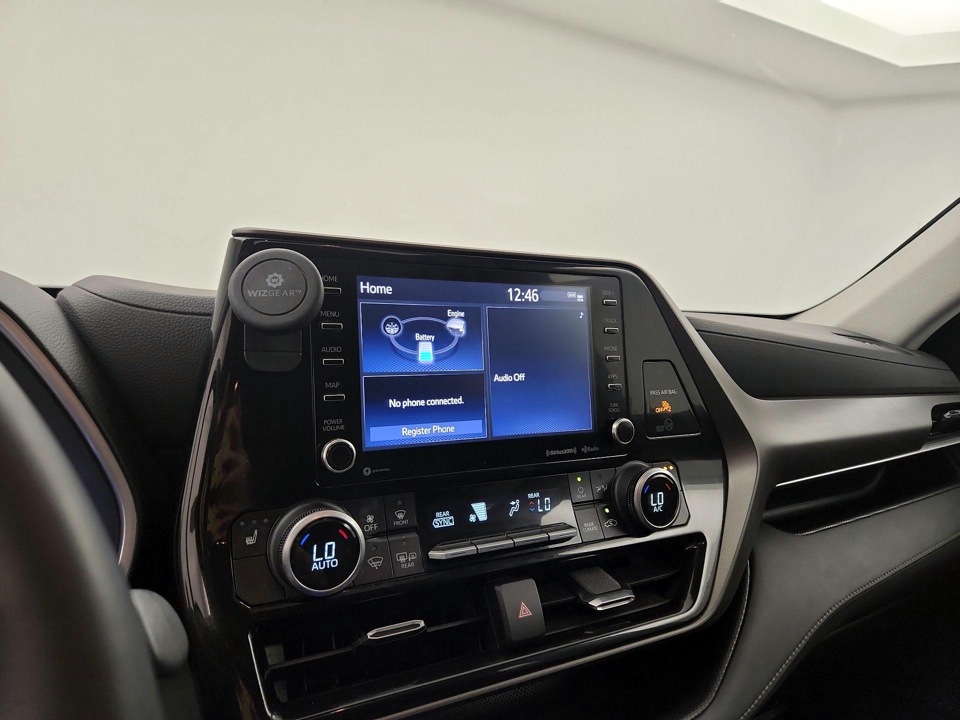 Thumbnail: 2021 Toyota Highlander - 15