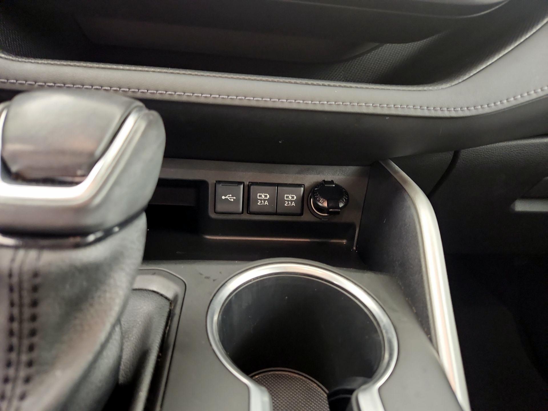 Thumbnail: 2021 Toyota Highlander - 18