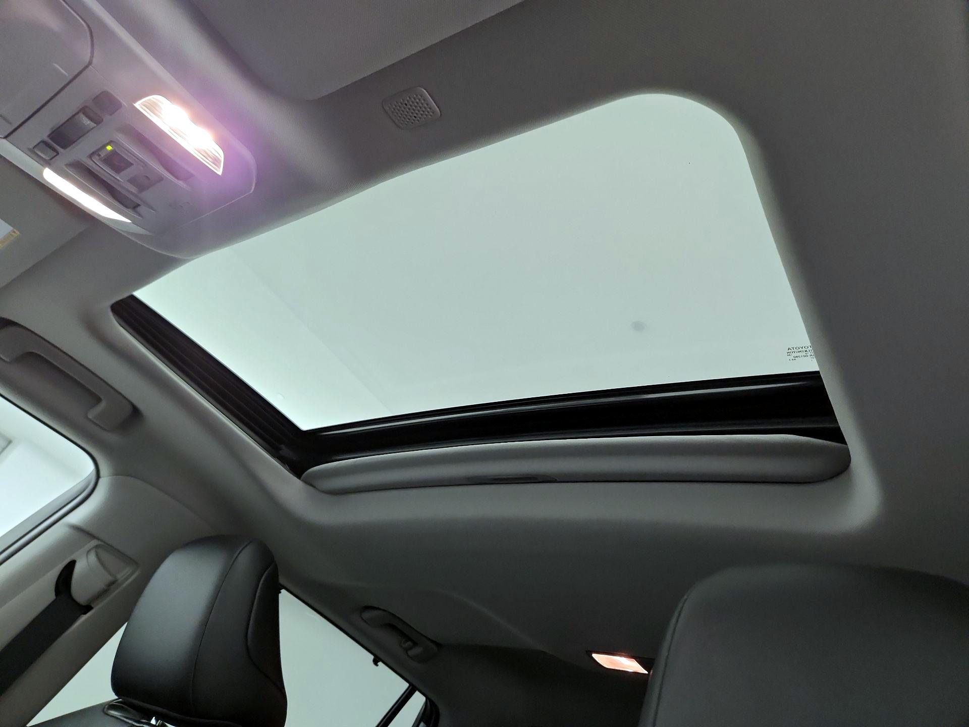 Thumbnail: 2021 Toyota Highlander - 19