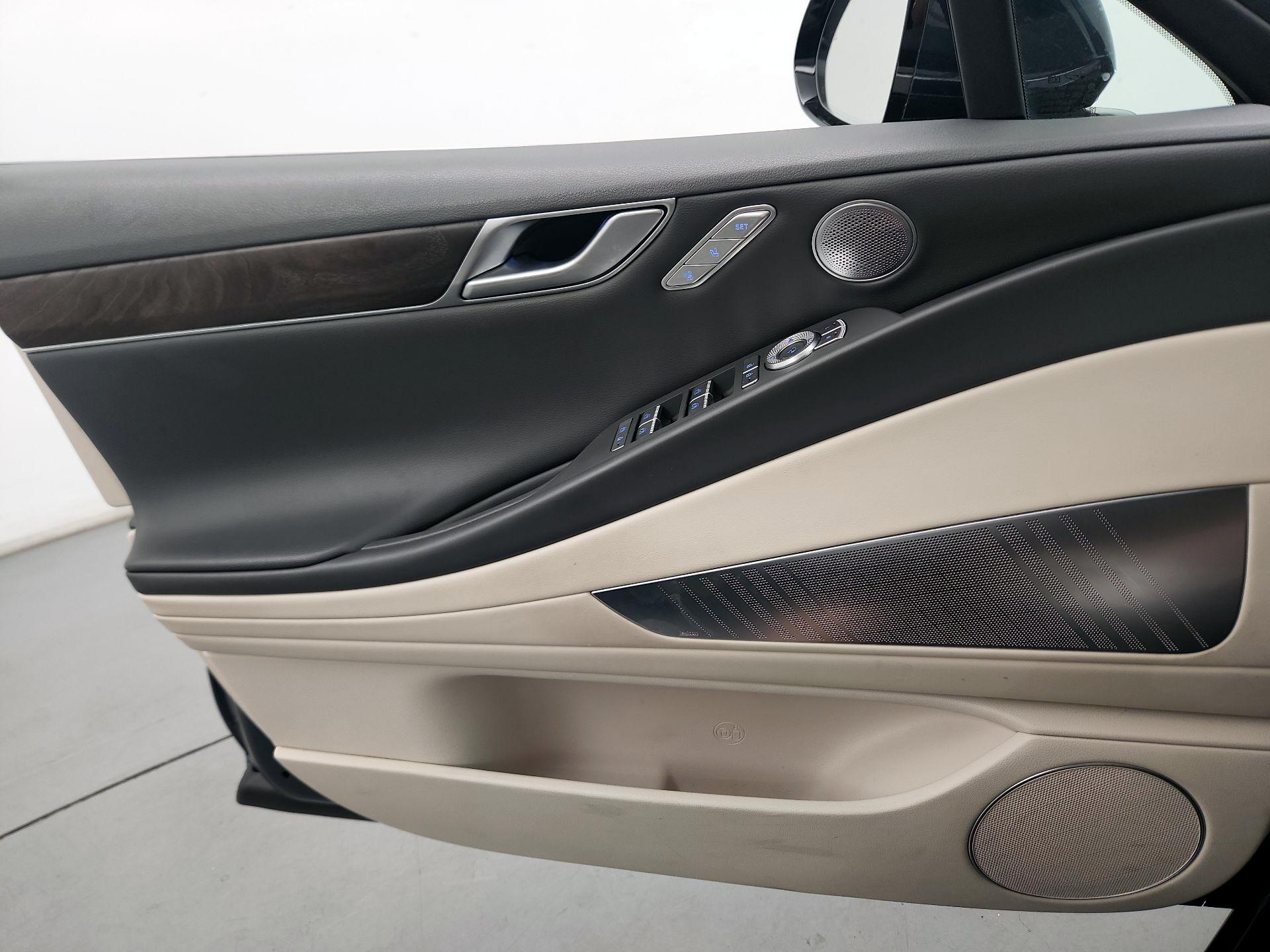 Thumbnail: 2022 Genesis G80 - 12