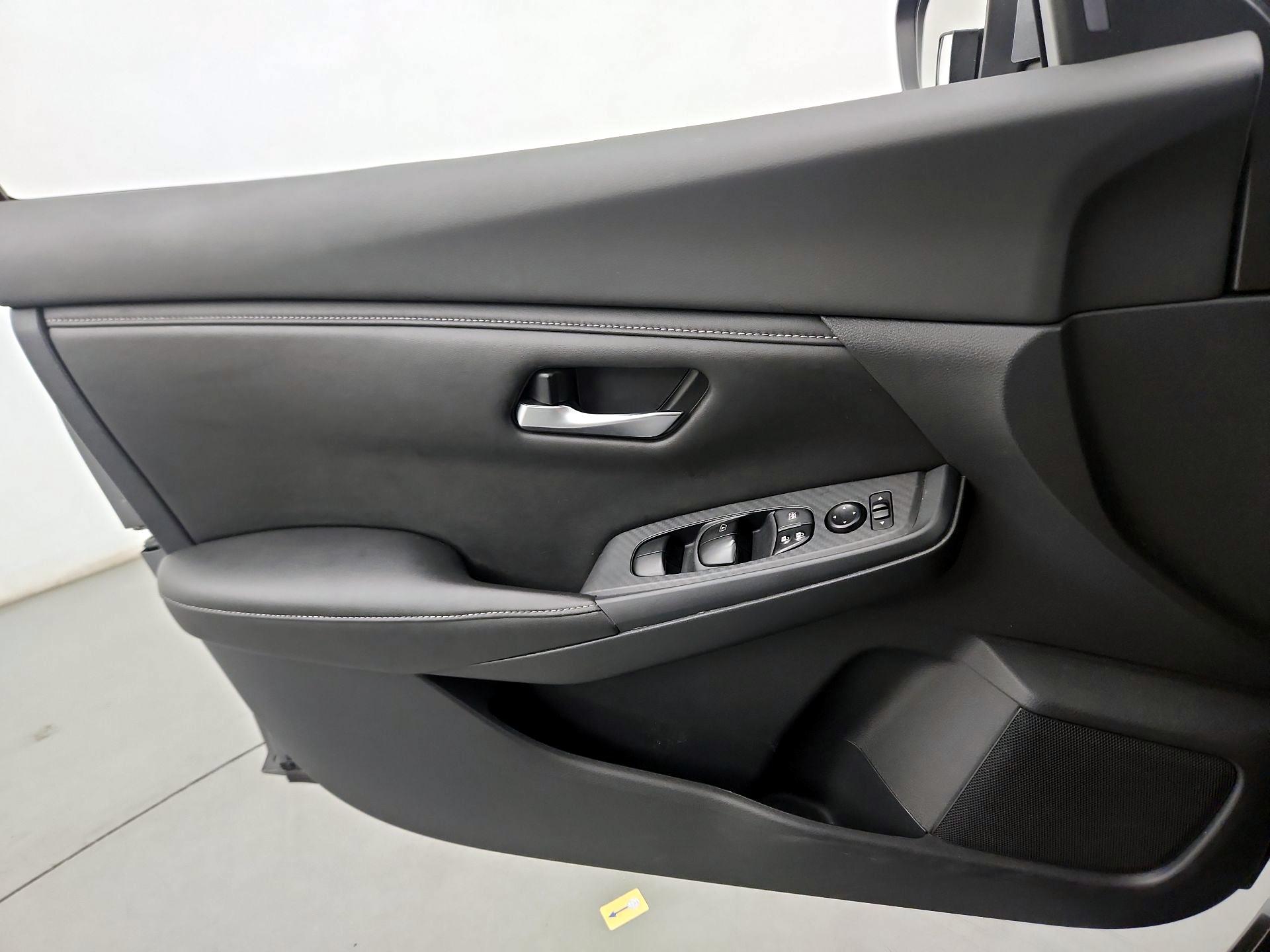 Thumbnail: 2023 Nissan Sentra - 12