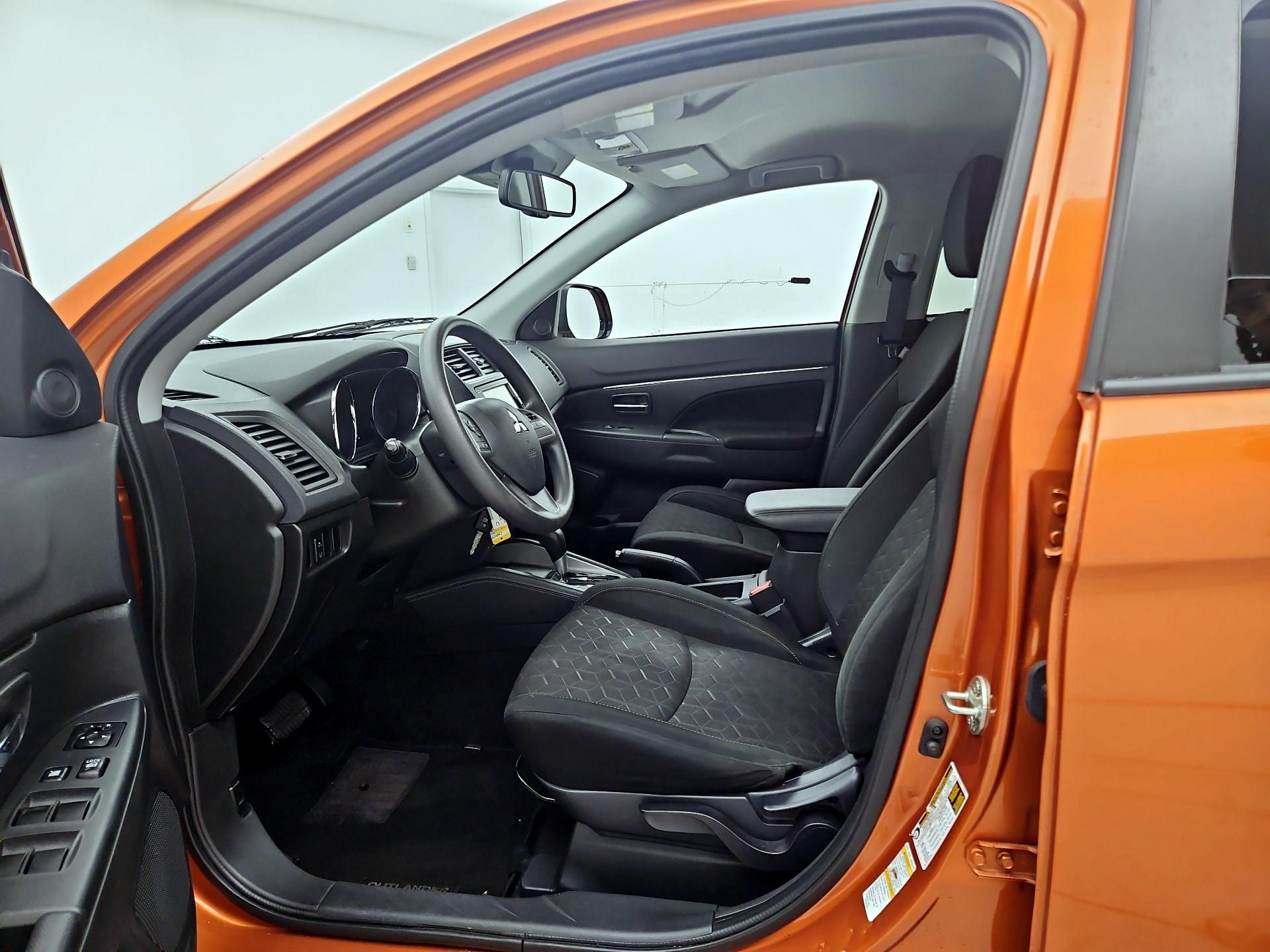 Thumbnail: 2022 Mitsubishi Outlander Sport - 11