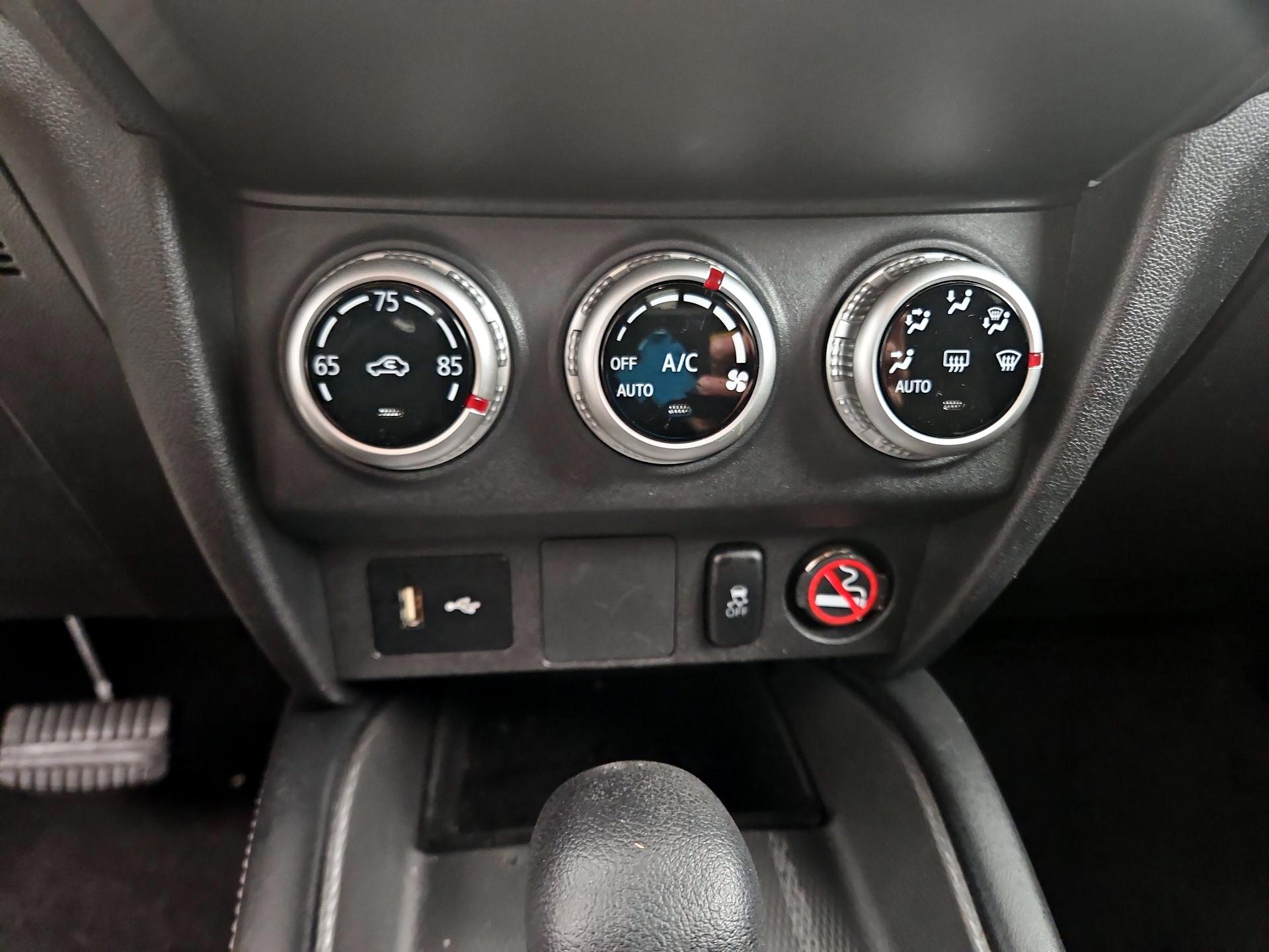 Thumbnail: 2022 Mitsubishi Outlander Sport - 16