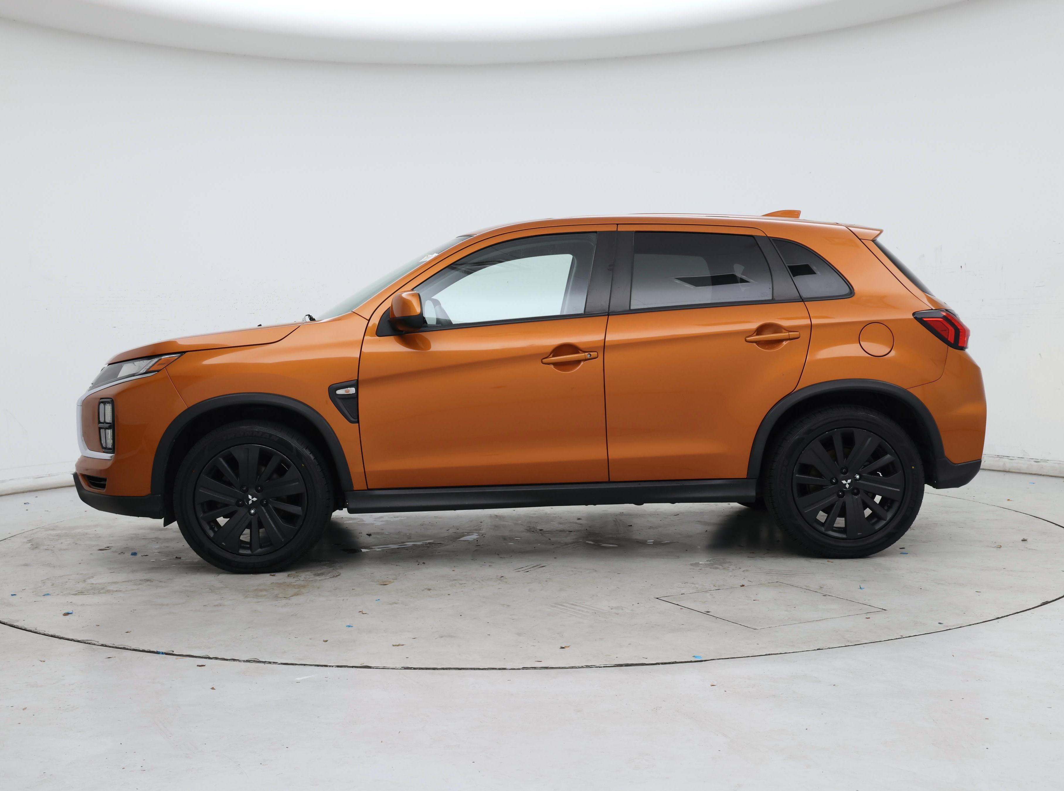 Thumbnail: 2022 Mitsubishi Outlander Sport - 3