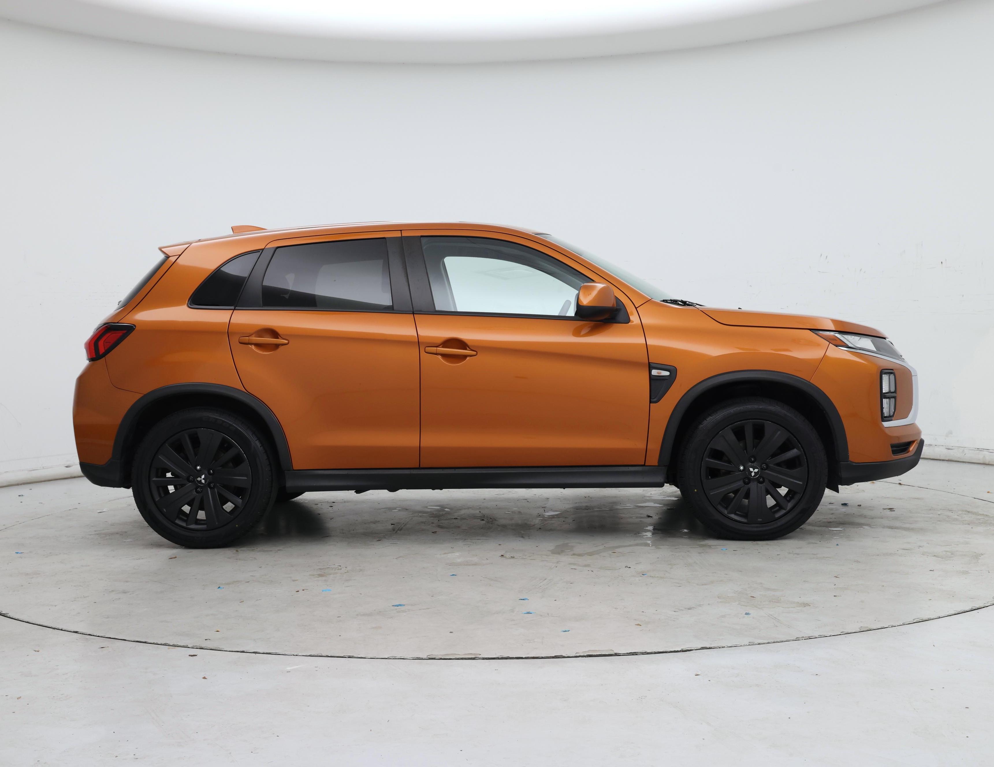 Thumbnail: 2022 Mitsubishi Outlander Sport - 7