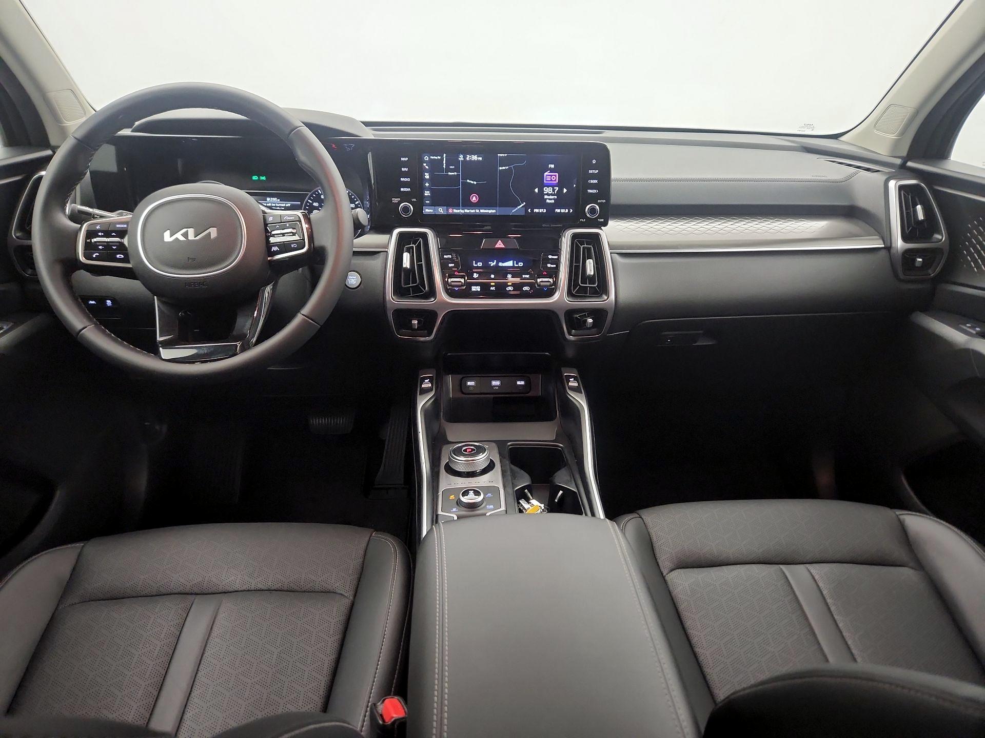 Thumbnail: 2022 Kia Sorento - 9