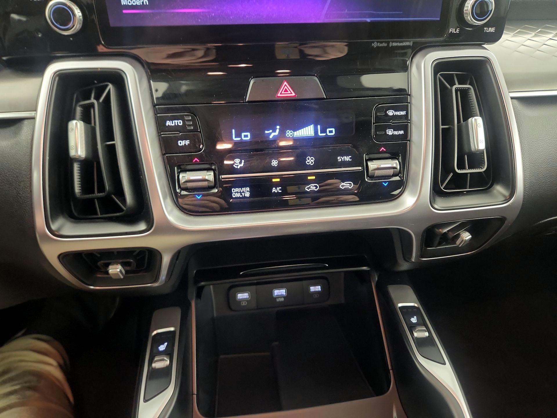 Thumbnail: 2022 Kia Sorento - 17