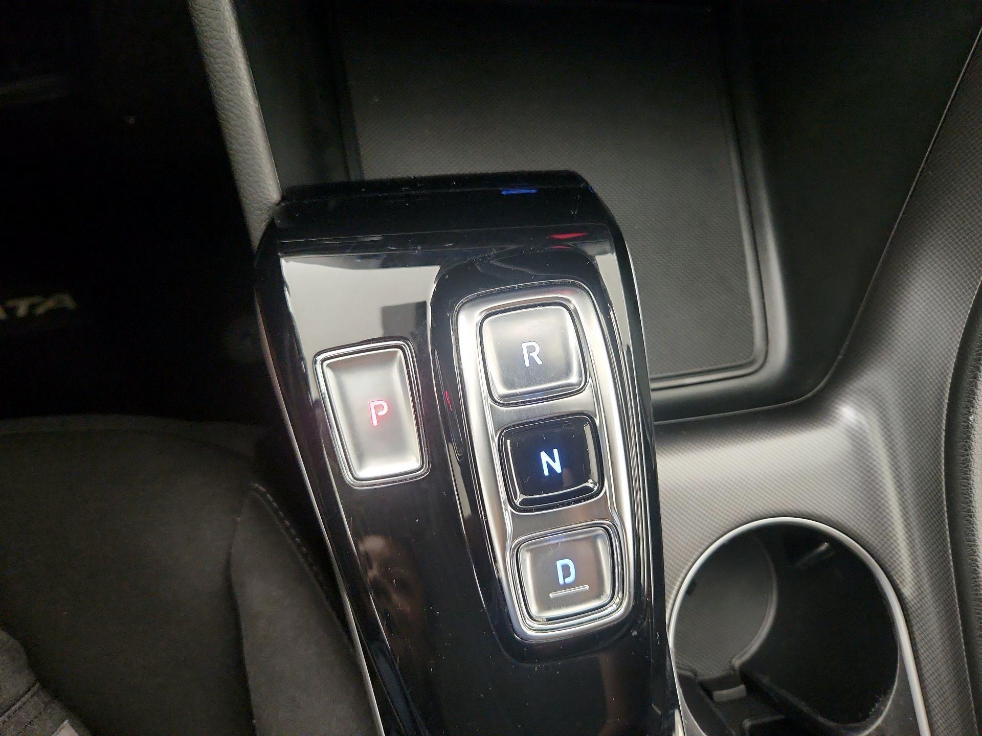 Thumbnail: 2022 Hyundai Sonata - 17