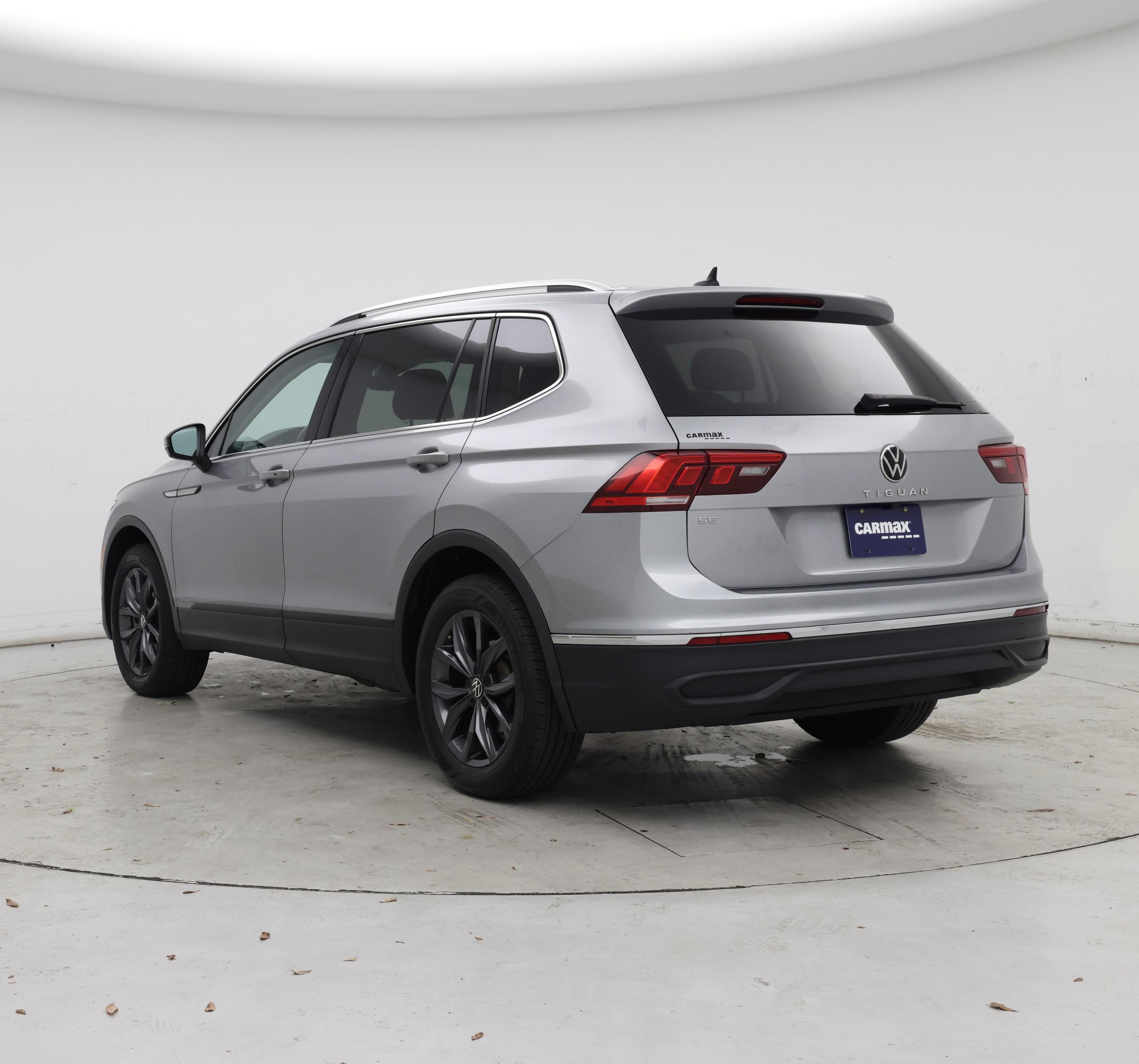 Thumbnail: 2022 Volkswagen Tiguan - 2