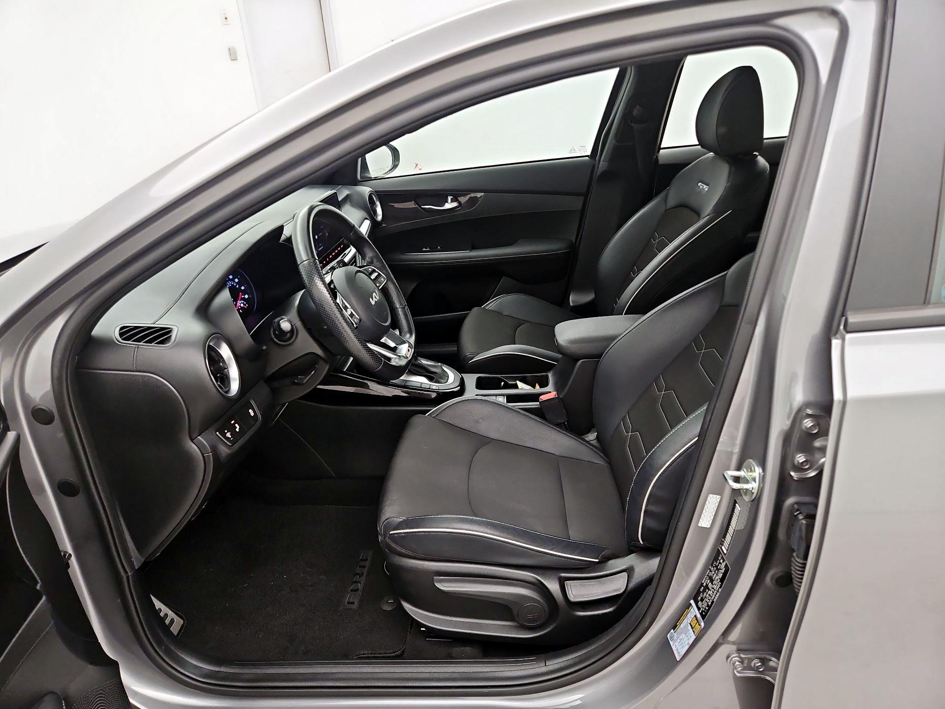 Thumbnail: 2023 Kia Forte - 11