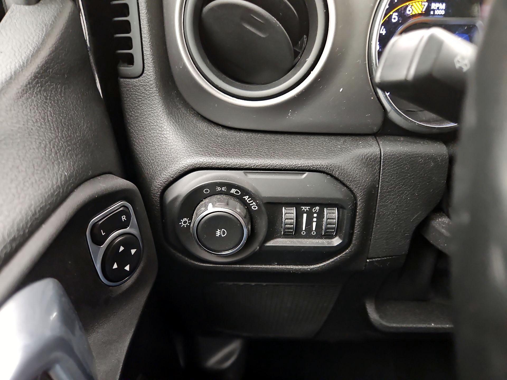 Thumbnail: 2021 Jeep Wrangler - 11