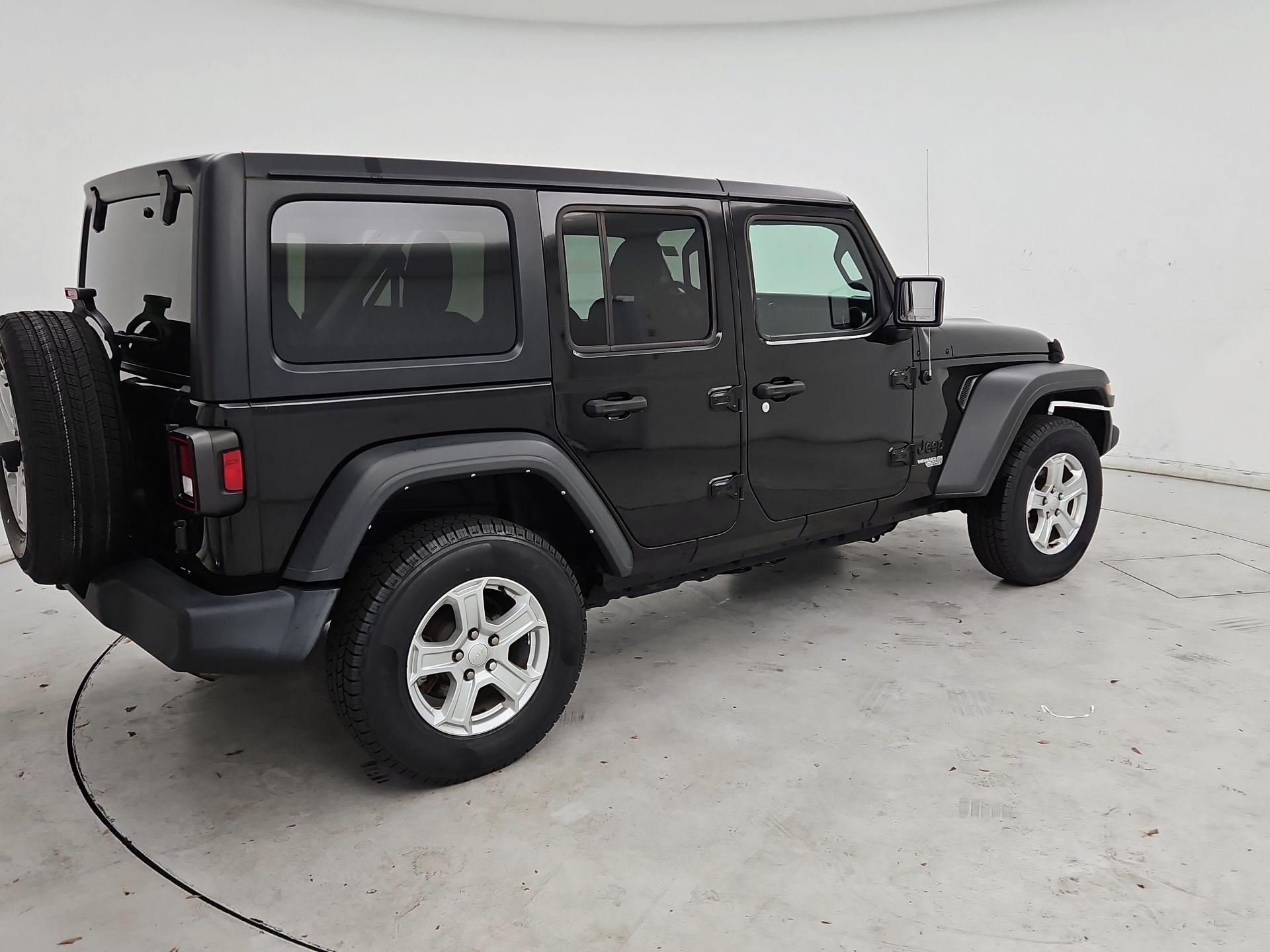 Thumbnail: 2021 Jeep Wrangler - 5