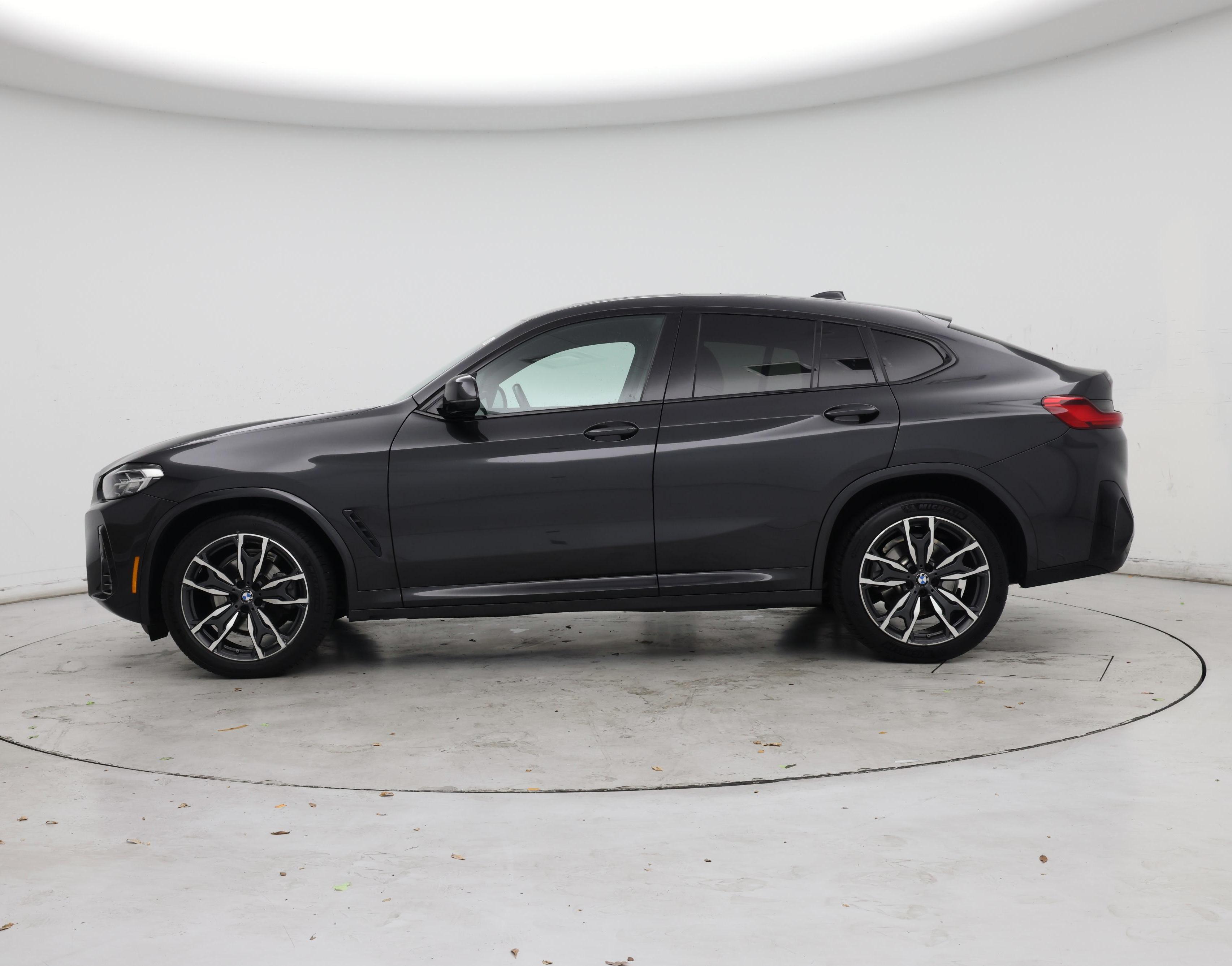 Thumbnail: 2022 BMW X4 - 3