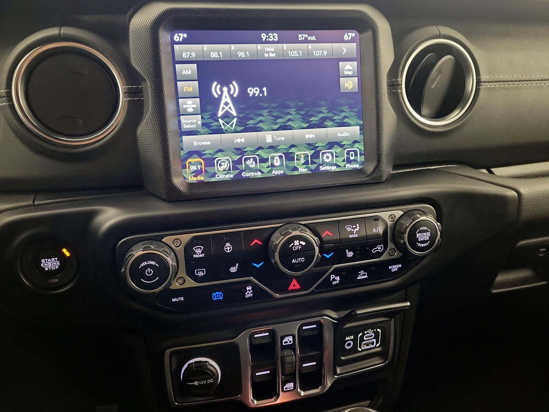 Thumbnail: 2021 Jeep Wrangler - 17