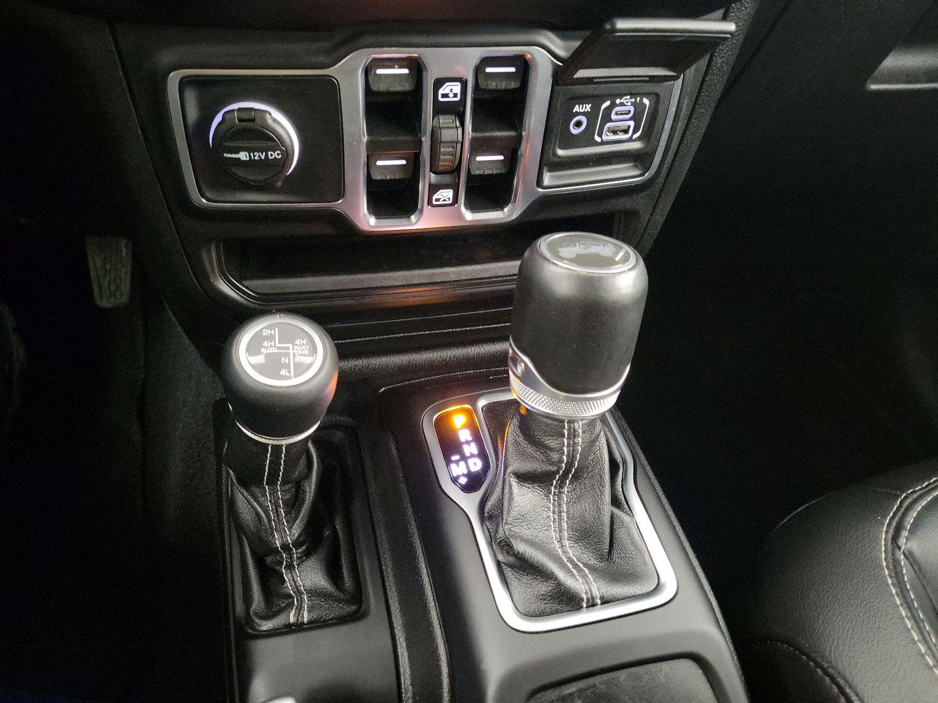 Thumbnail: 2021 Jeep Wrangler - 18