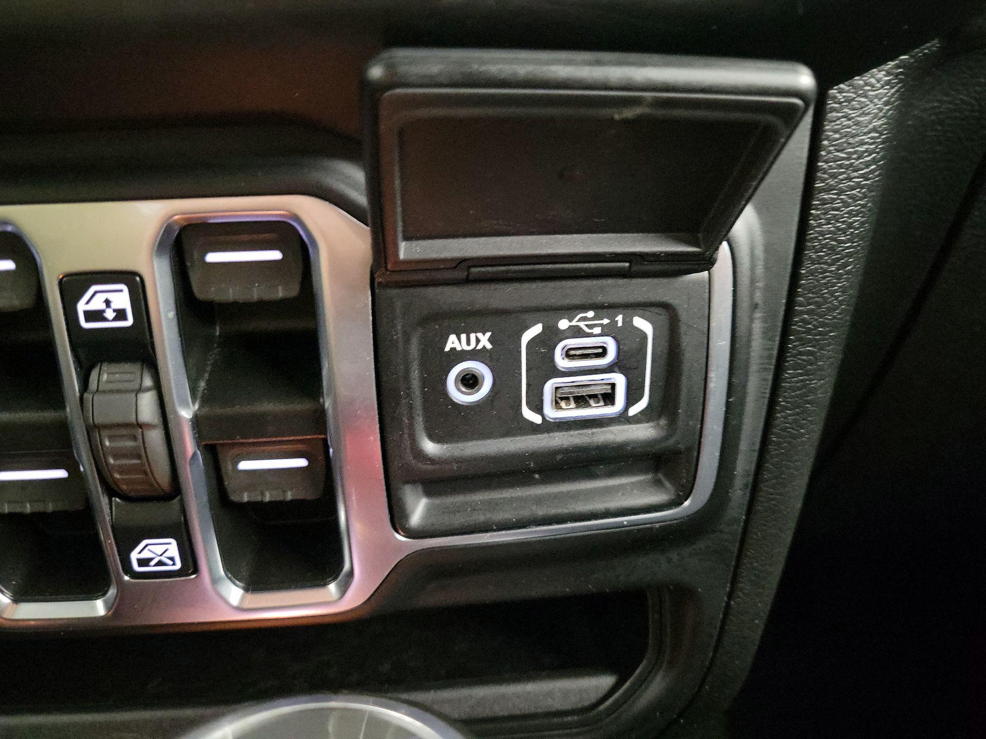 Thumbnail: 2021 Jeep Wrangler - 19