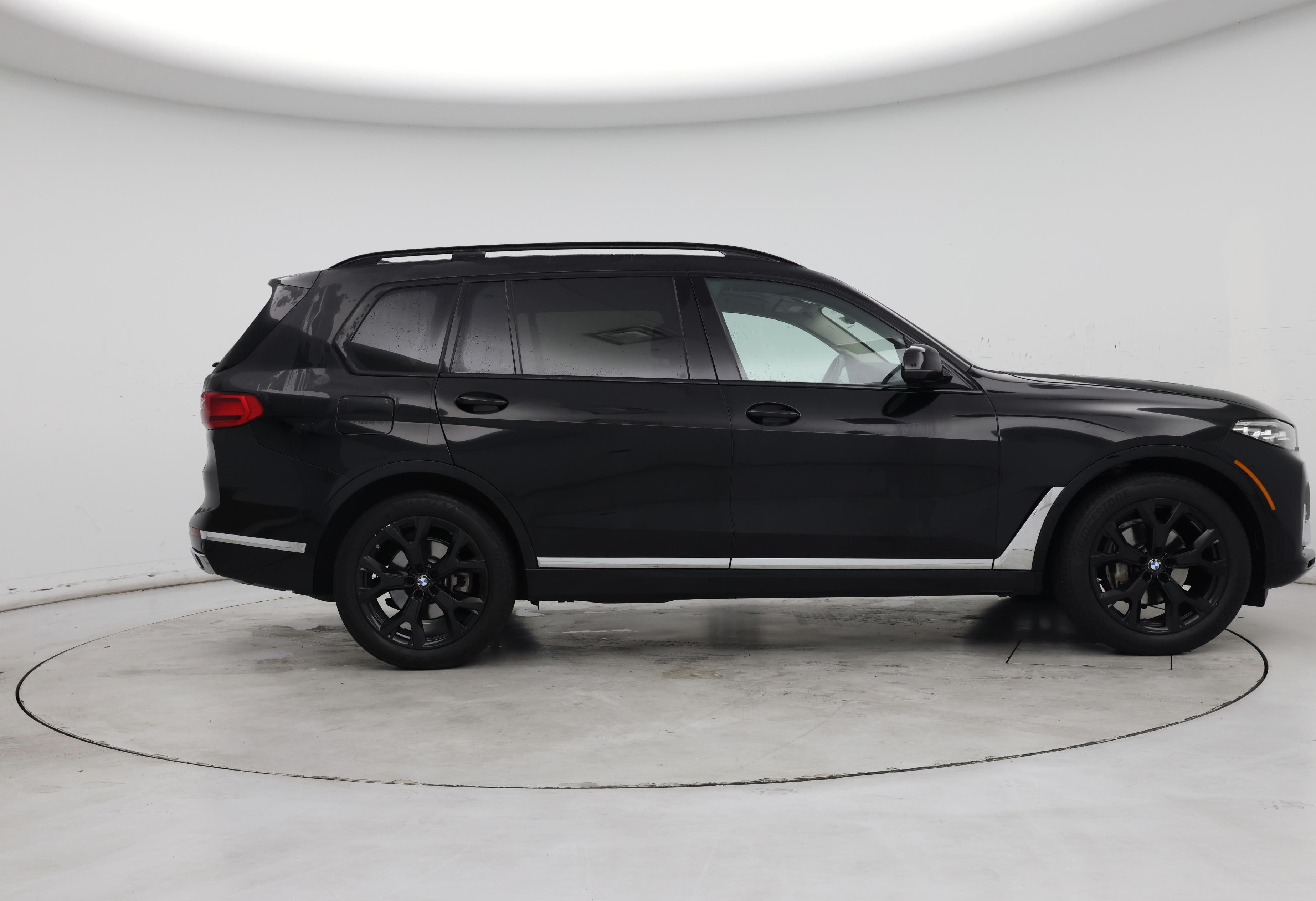 Thumbnail: 2022 BMW X7 - 7