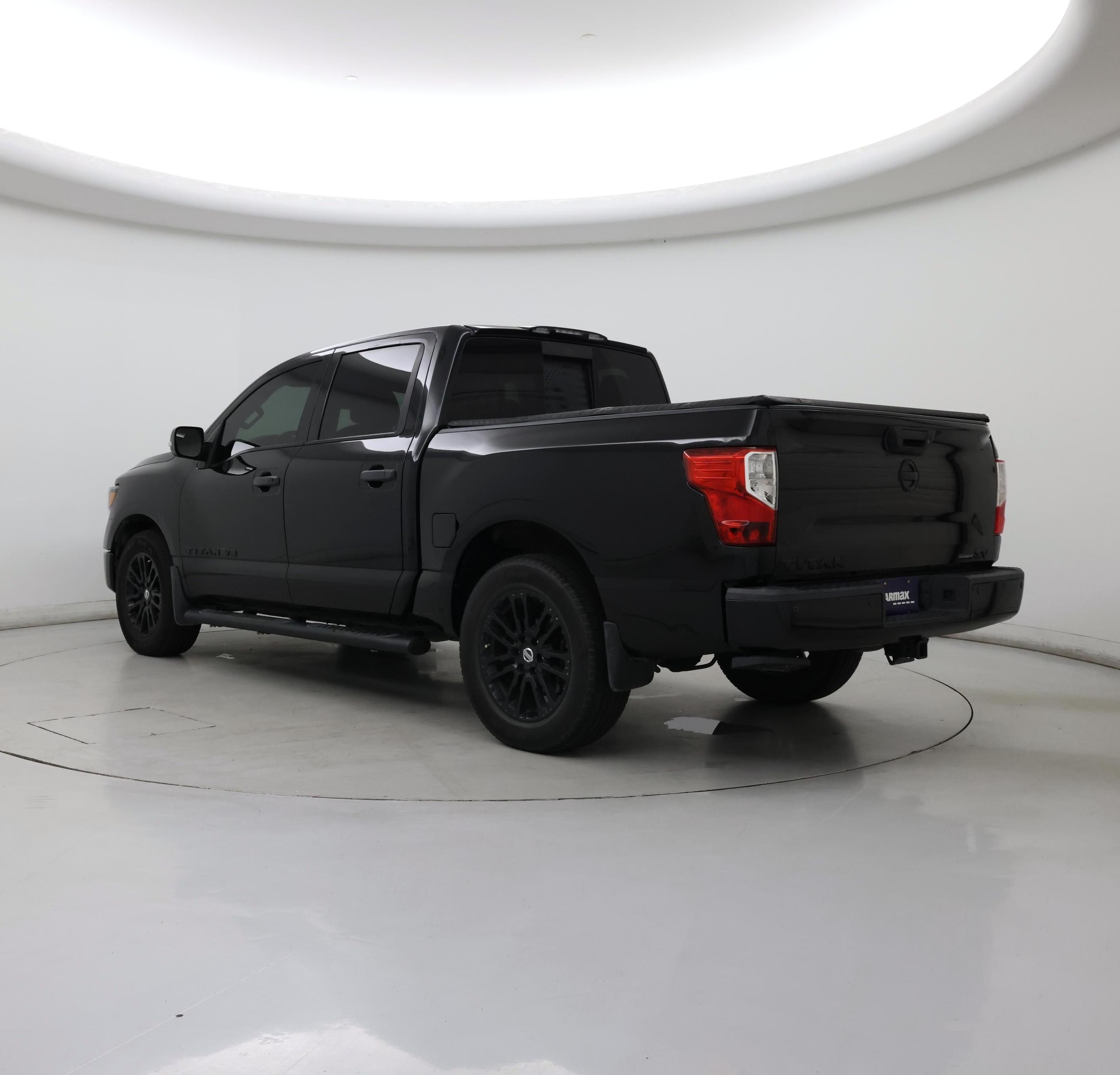 Thumbnail: 2019 Nissan Titan - 2