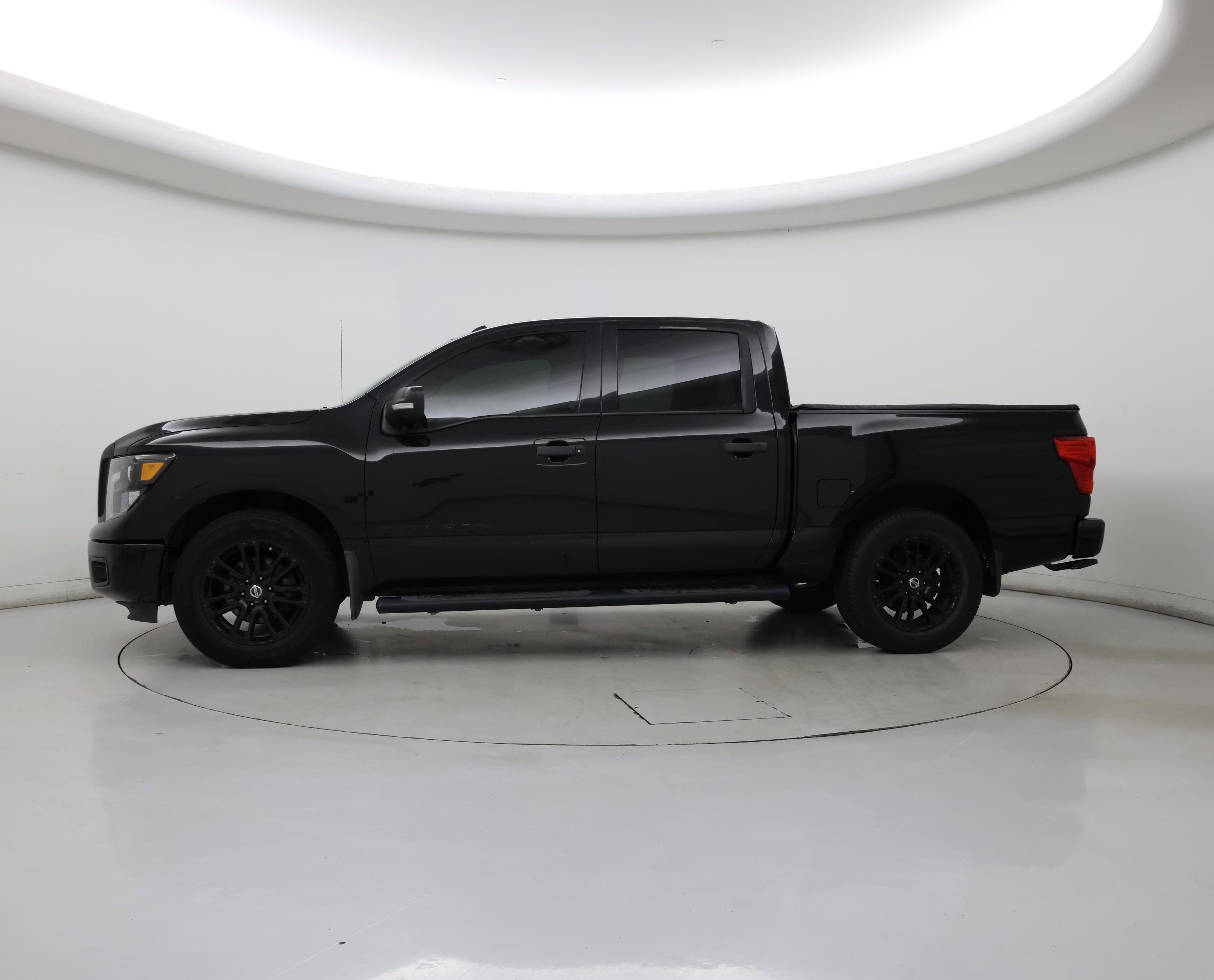 Thumbnail: 2019 Nissan Titan - 3