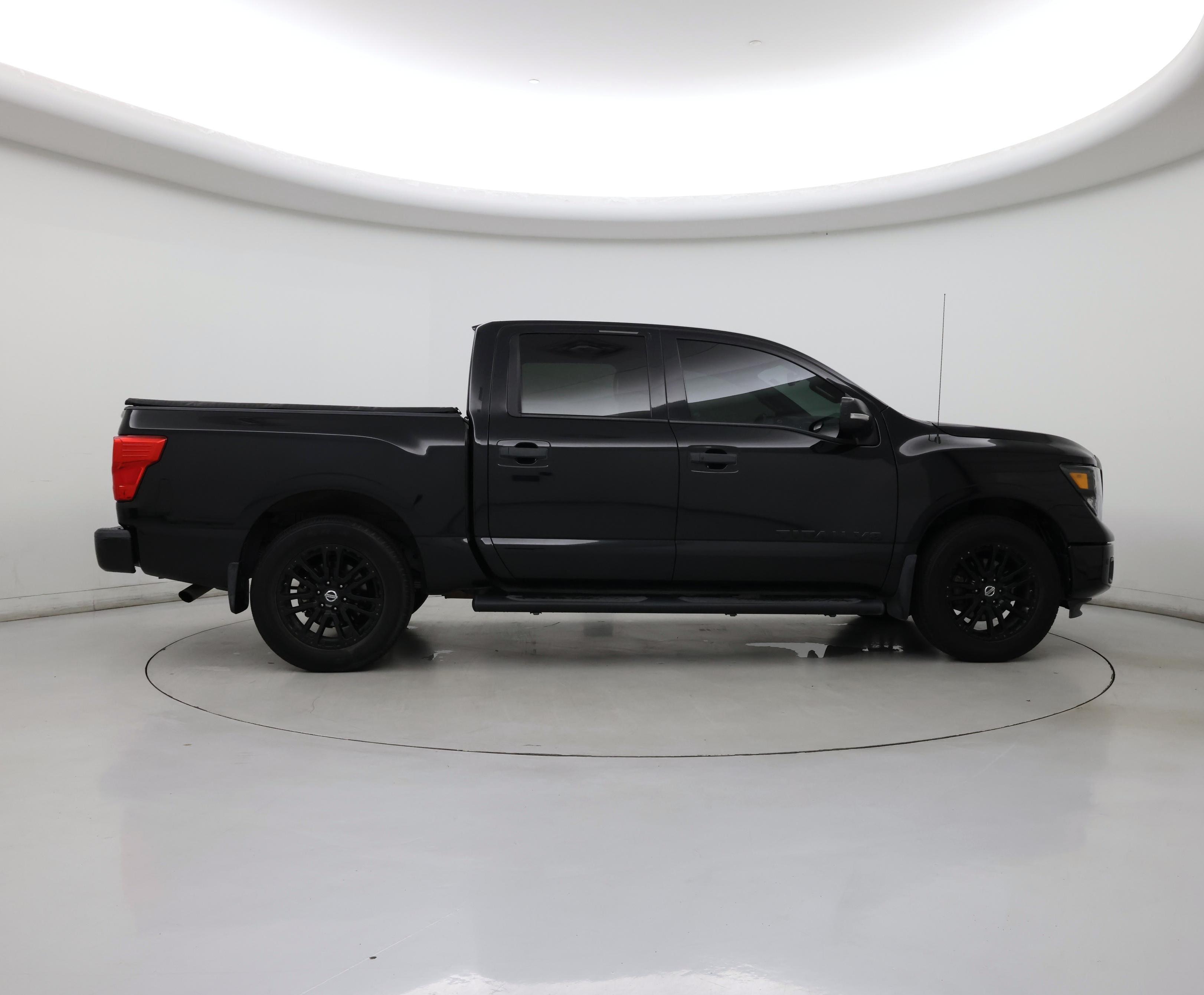 Thumbnail: 2019 Nissan Titan - 7