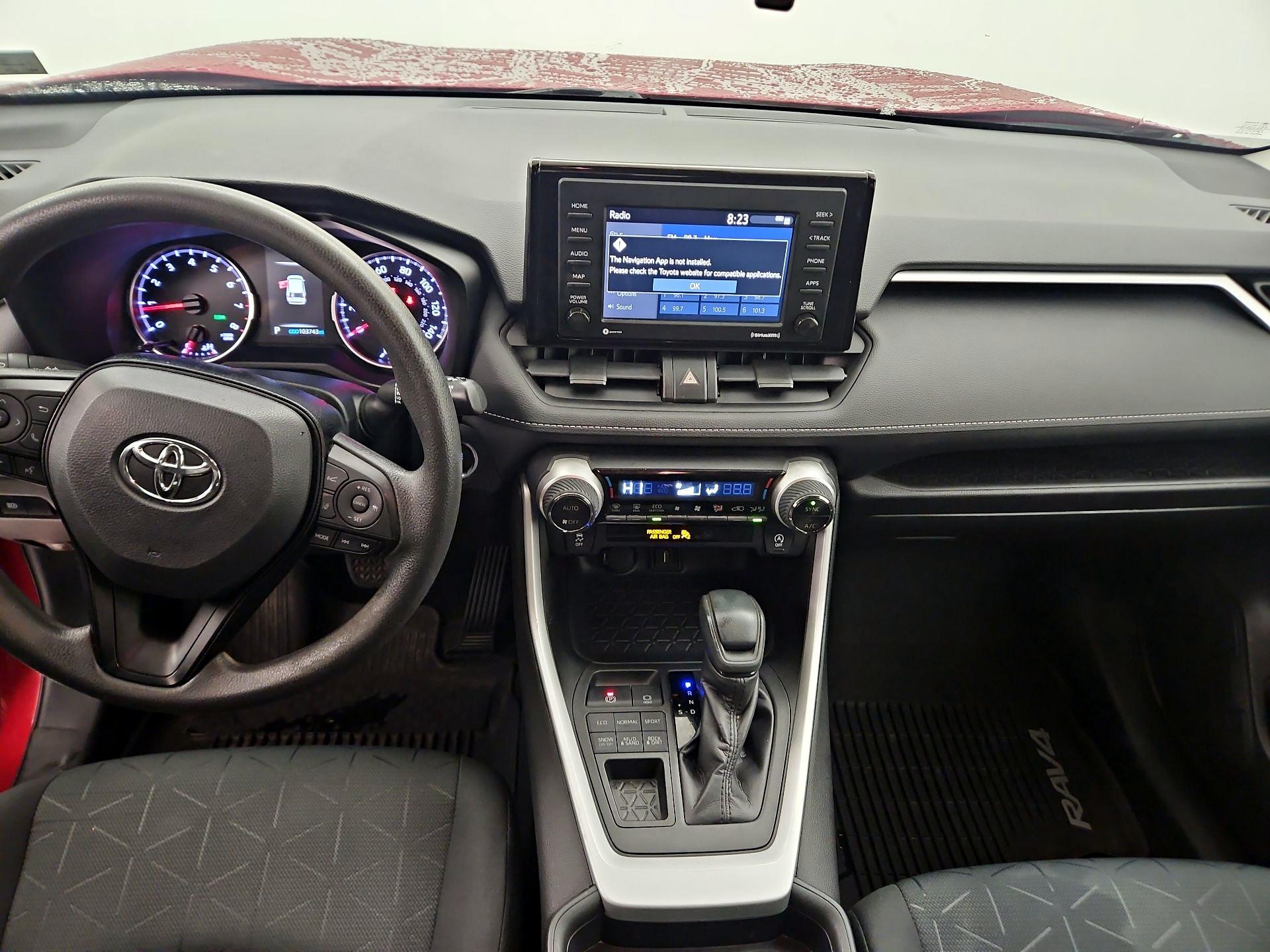 Thumbnail: 2020 Toyota RAV4 - 9