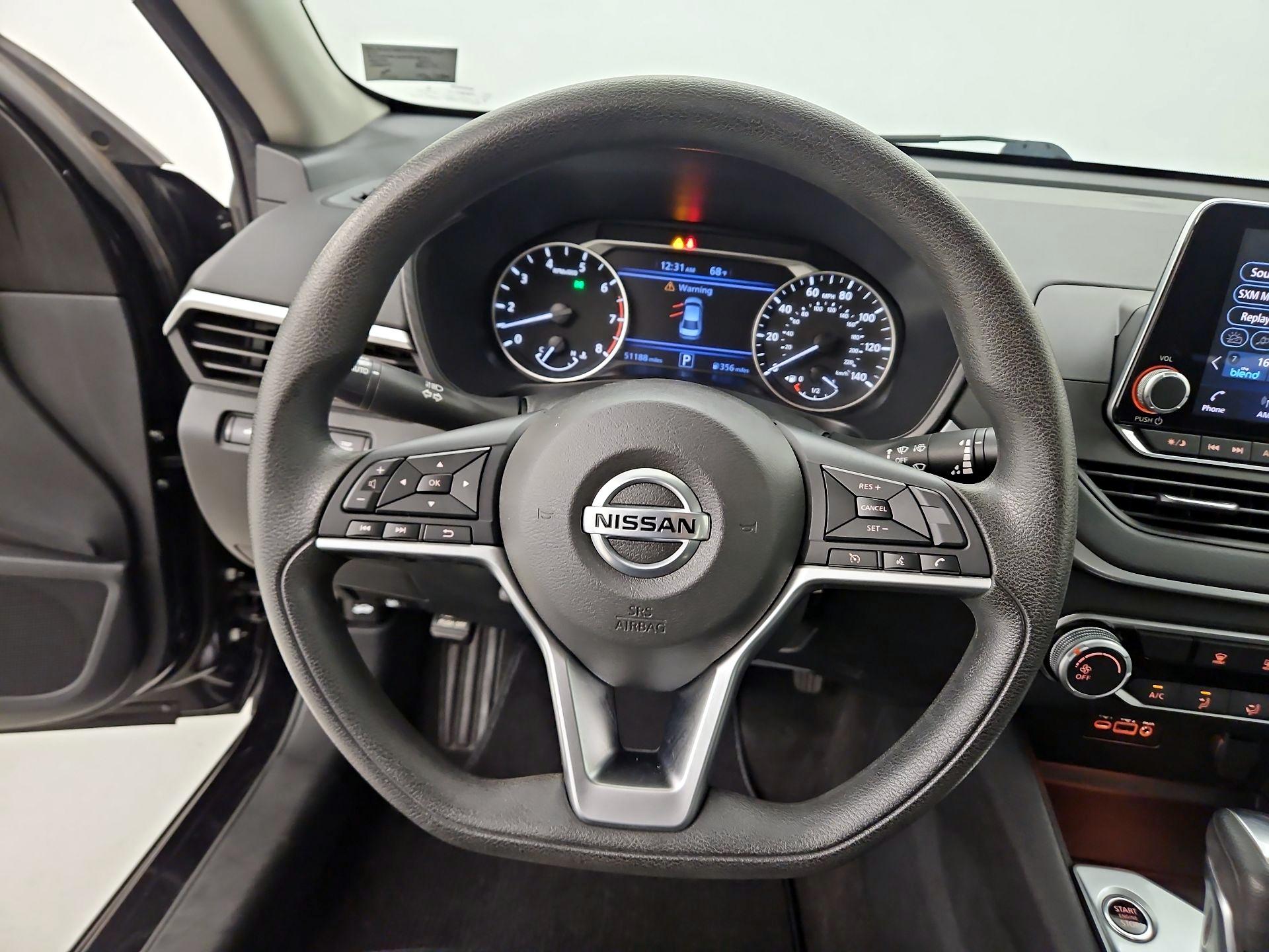 Thumbnail: 2022 Nissan Altima - 10