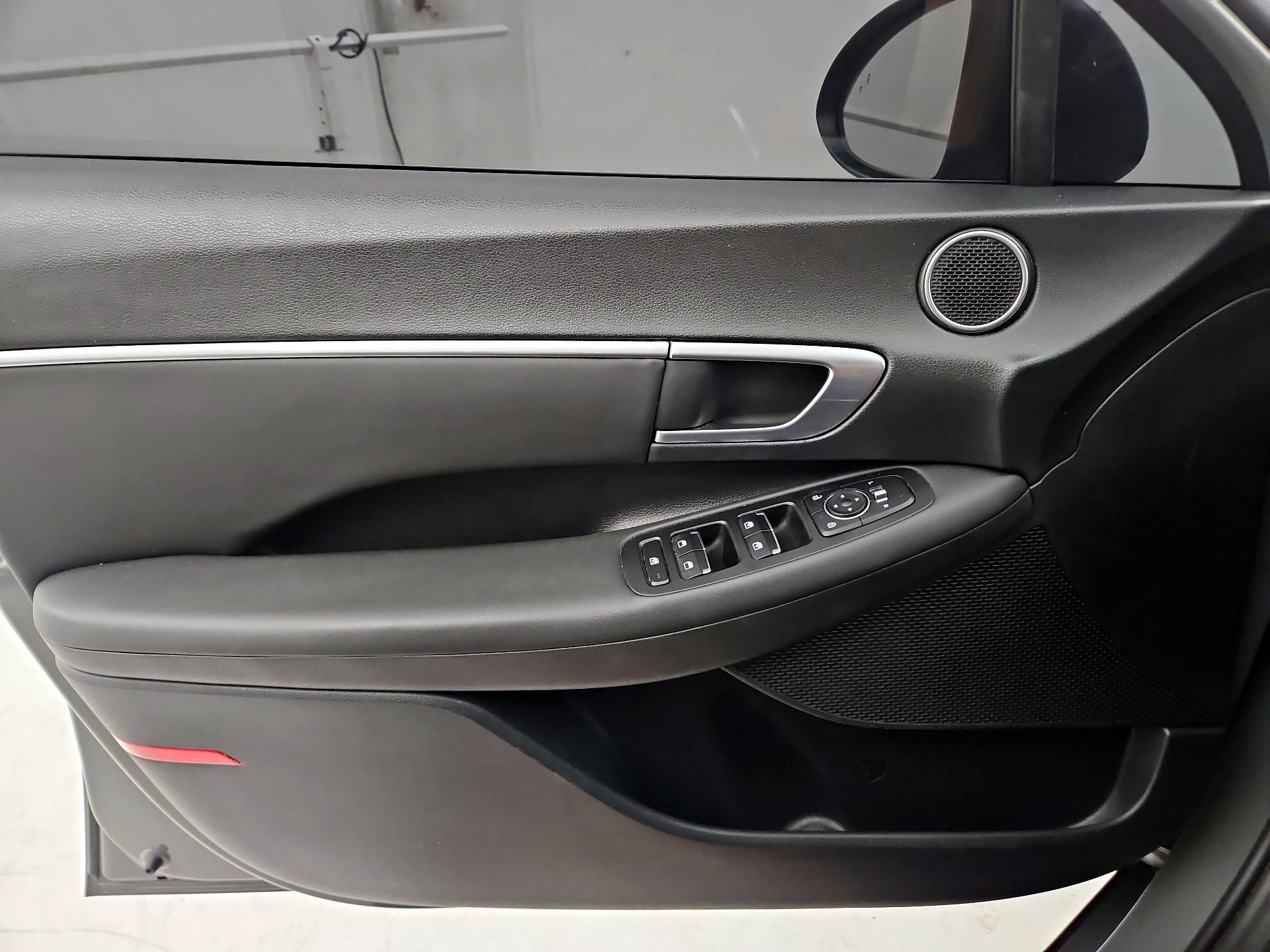 Thumbnail: 2021 Hyundai Sonata - 12