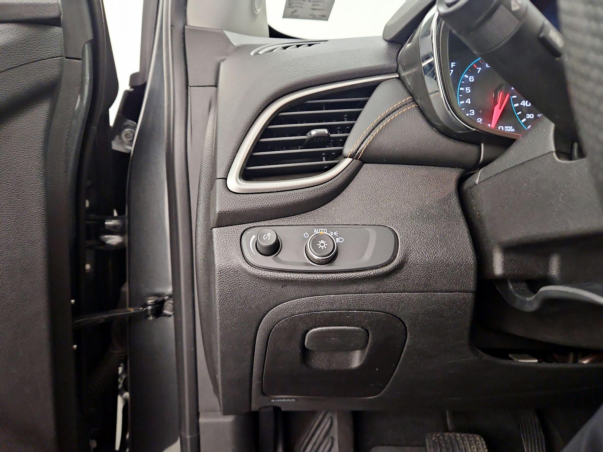 Thumbnail: 2020 Chevrolet Trax - 13