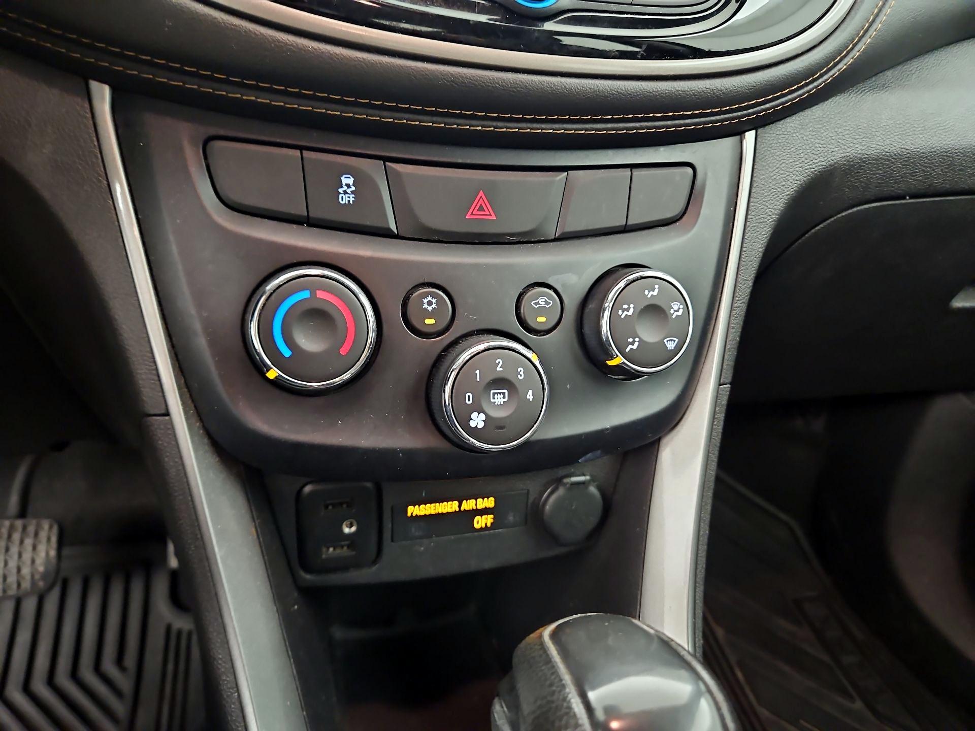 Thumbnail: 2020 Chevrolet Trax - 16