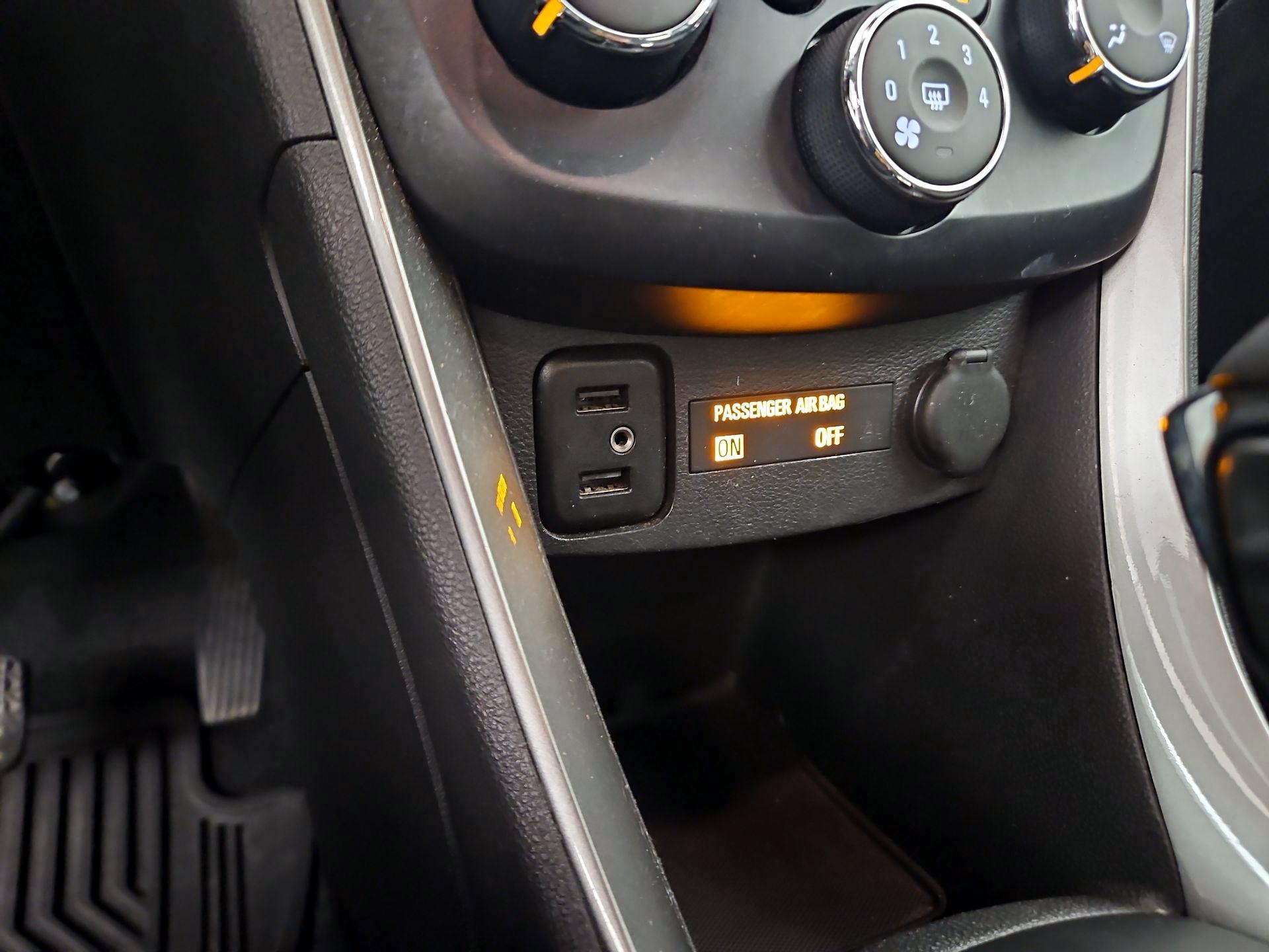 Thumbnail: 2020 Chevrolet Trax - 18