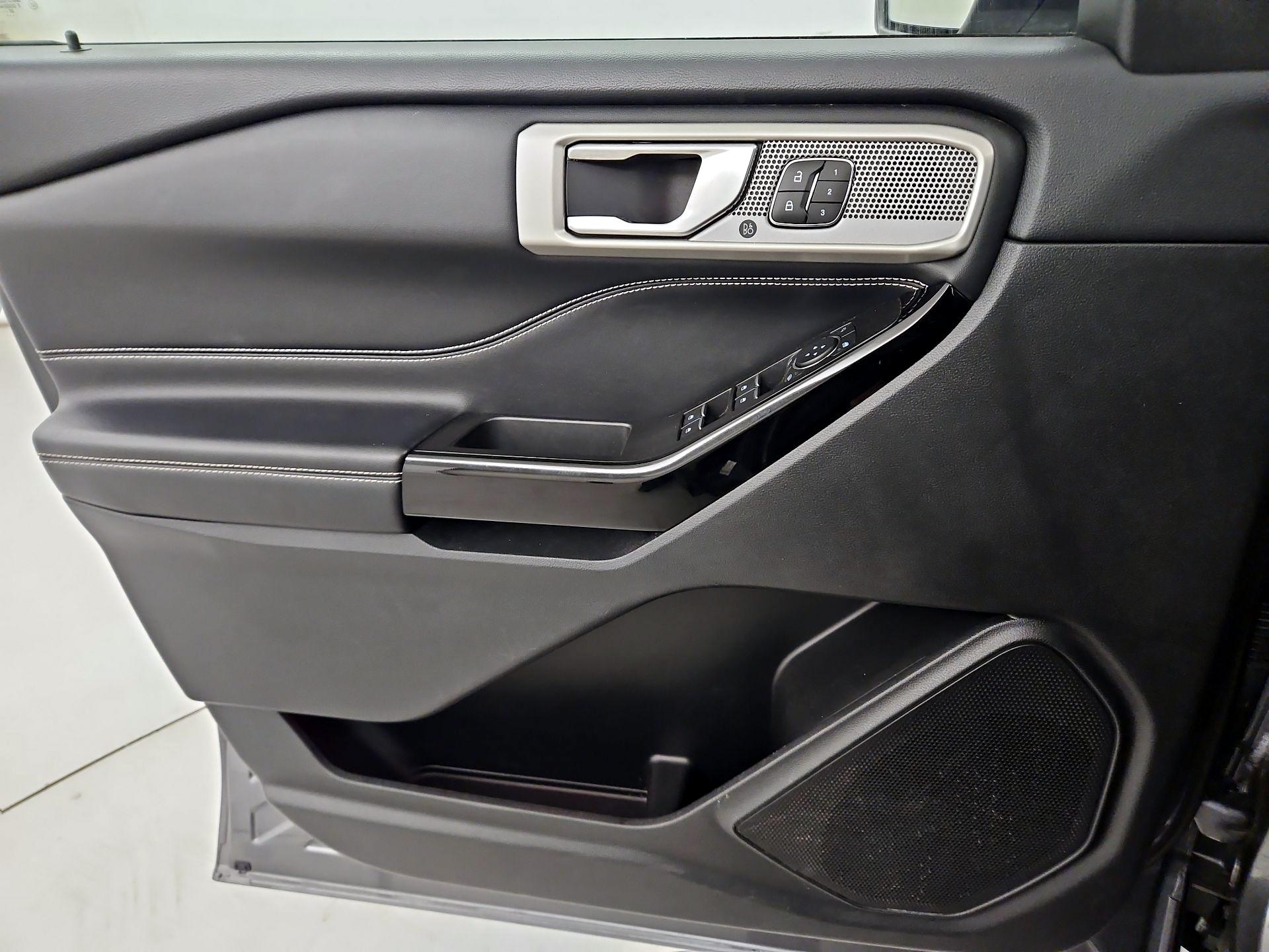 Thumbnail: 2022 Ford Explorer - 12