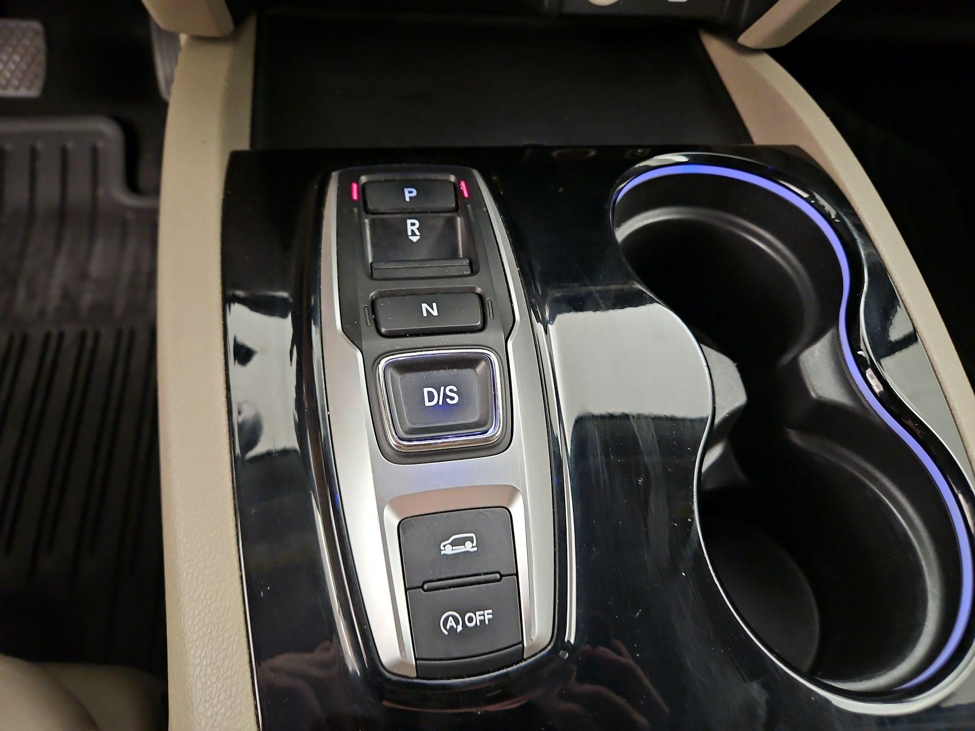 Thumbnail: 2019 Honda Pilot - 18