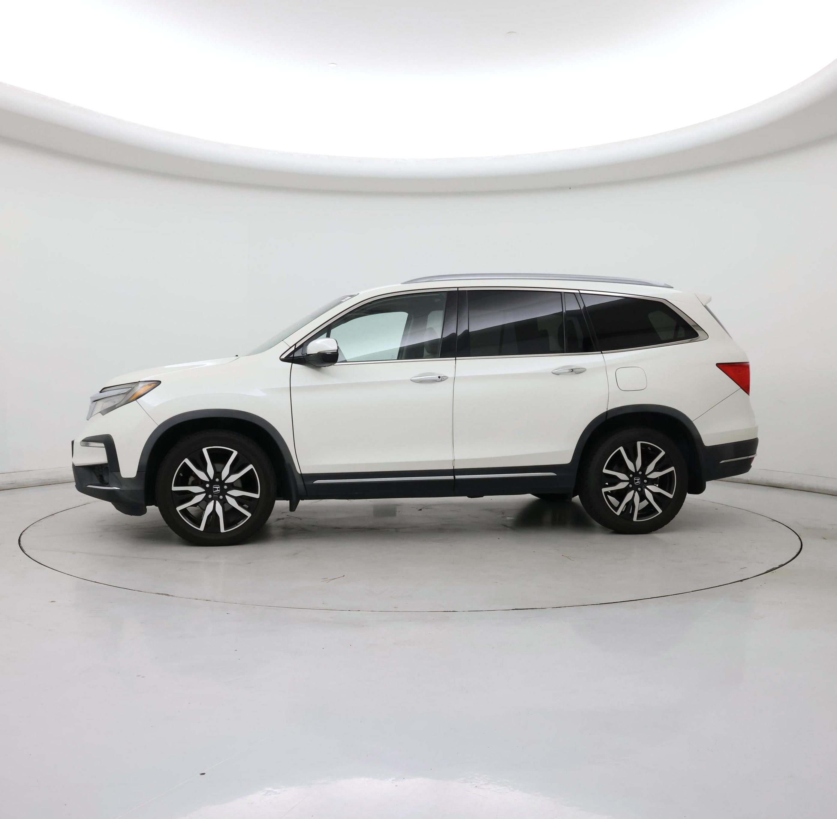 Thumbnail: 2019 Honda Pilot - 3
