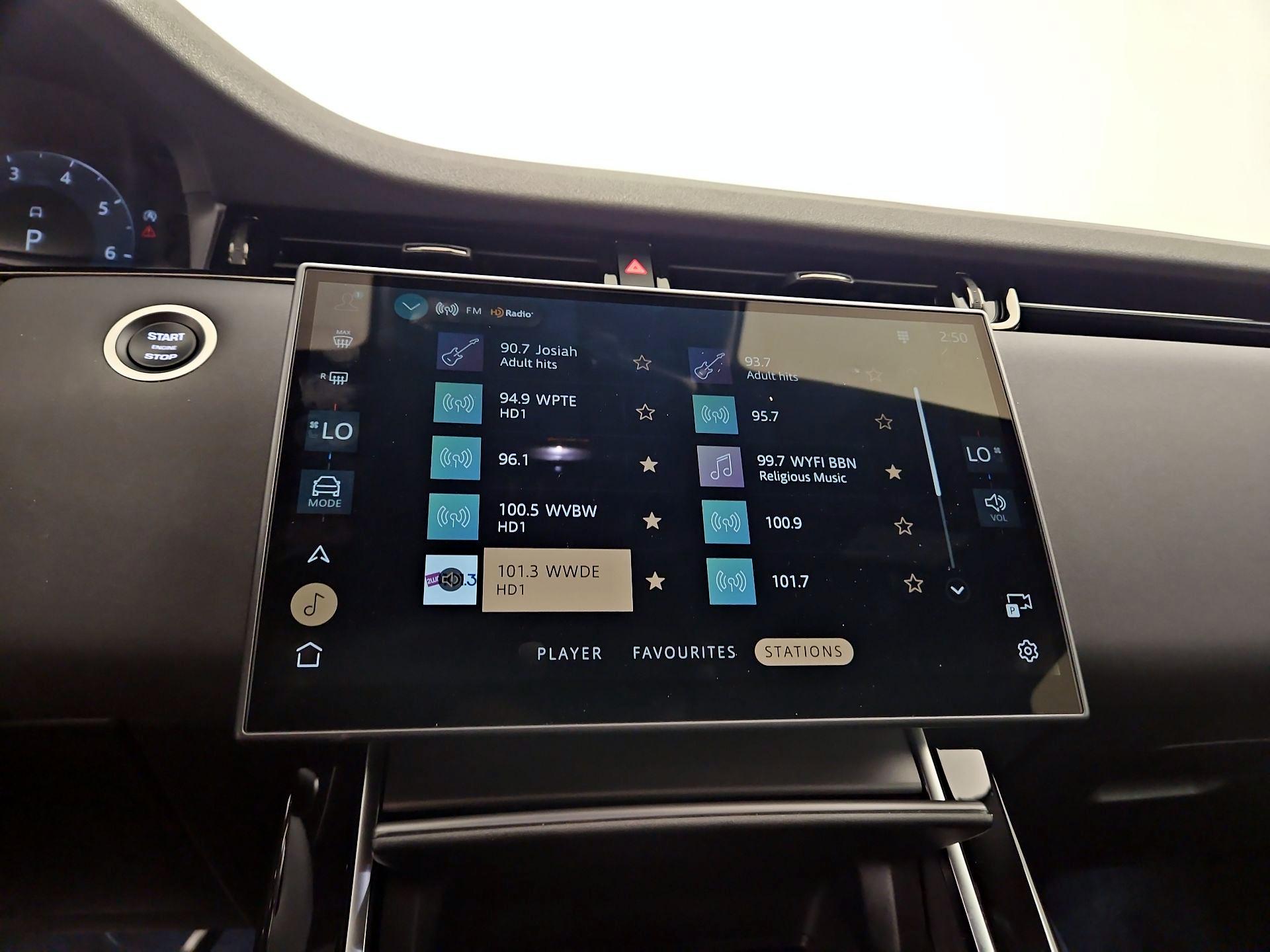 Thumbnail: 2024 Land Rover Range Rover Evoque - 15