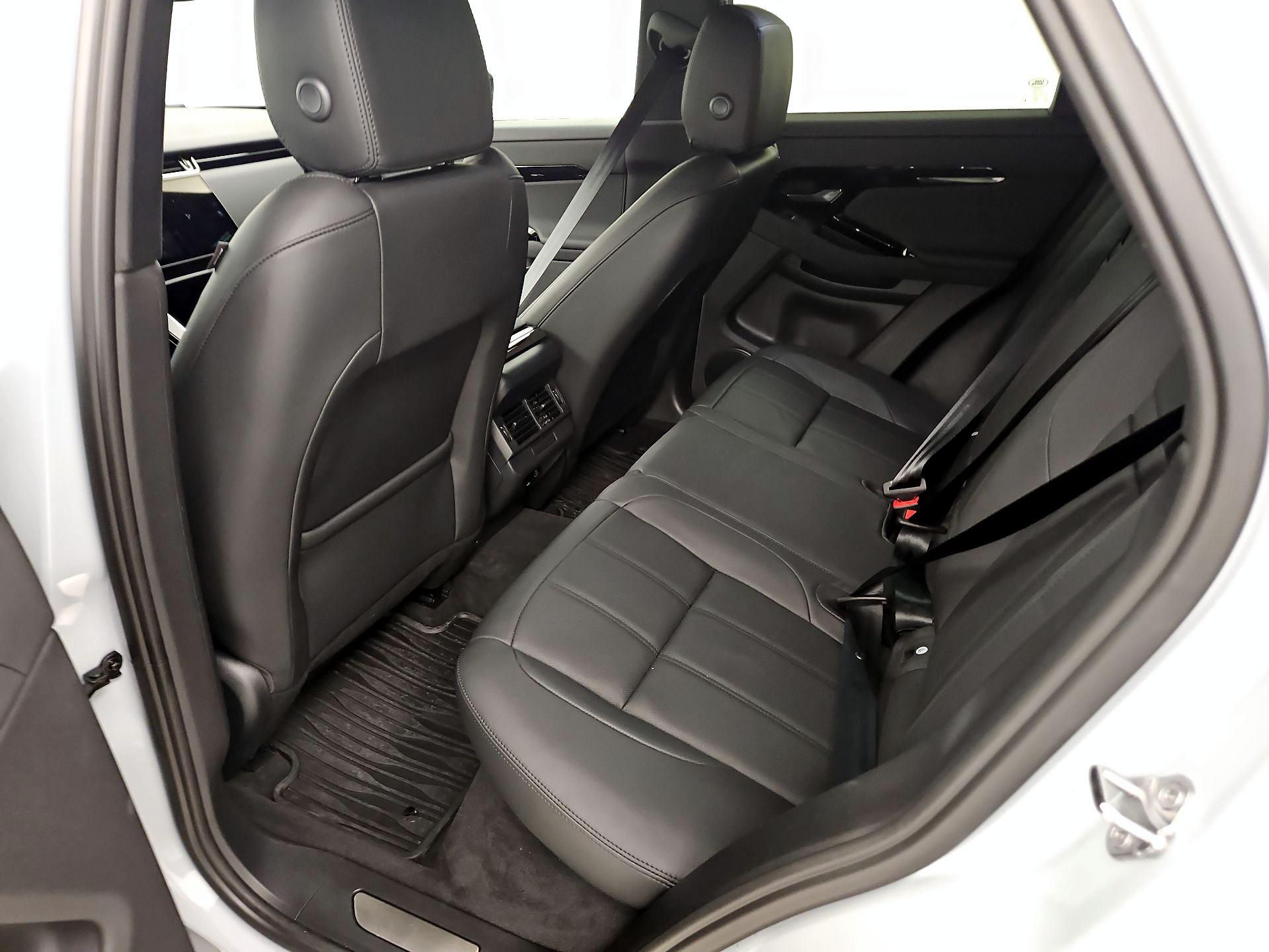 Thumbnail: 2024 Land Rover Range Rover Evoque - 20