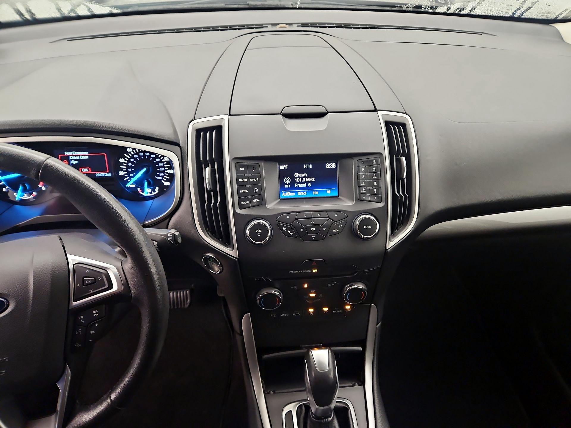 Thumbnail: 2016 Ford Edge - 9