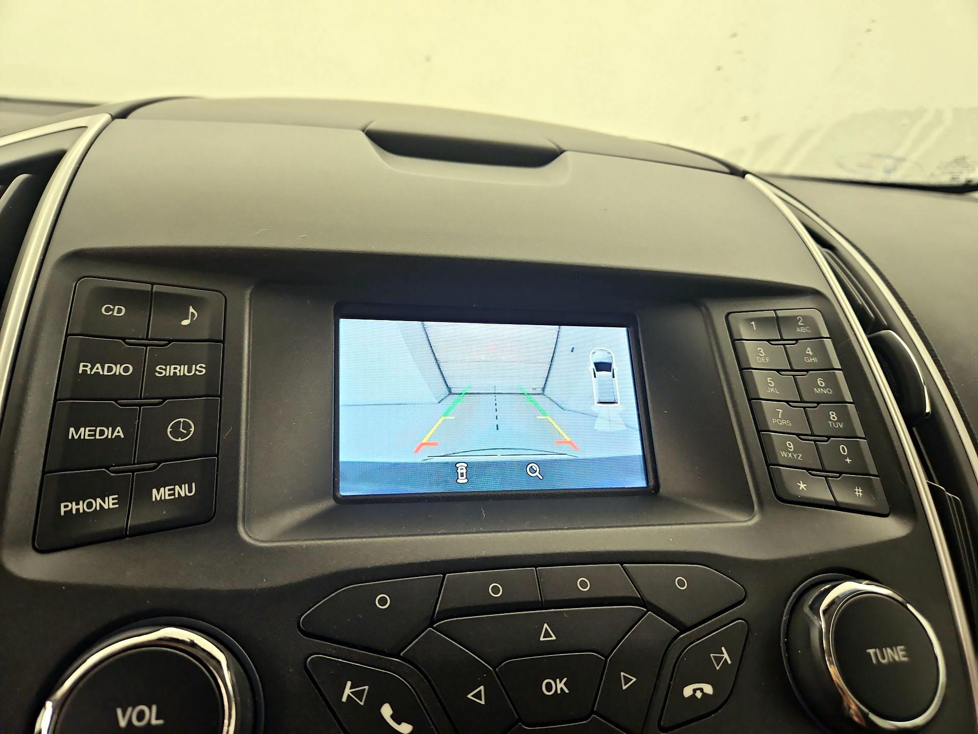 Thumbnail: 2016 Ford Edge - 14