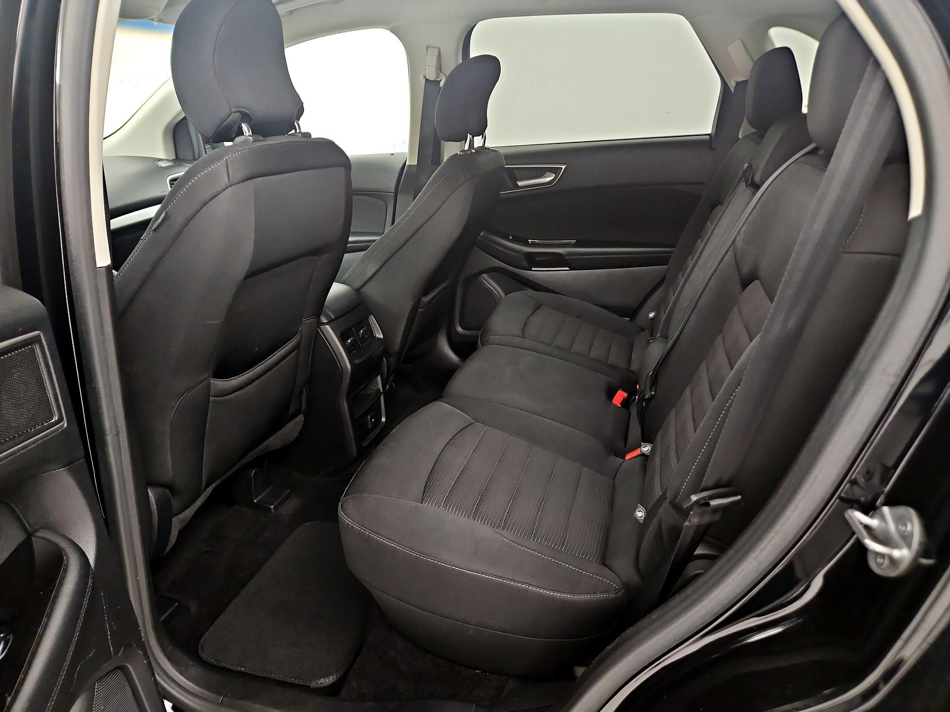 Thumbnail: 2016 Ford Edge - 19