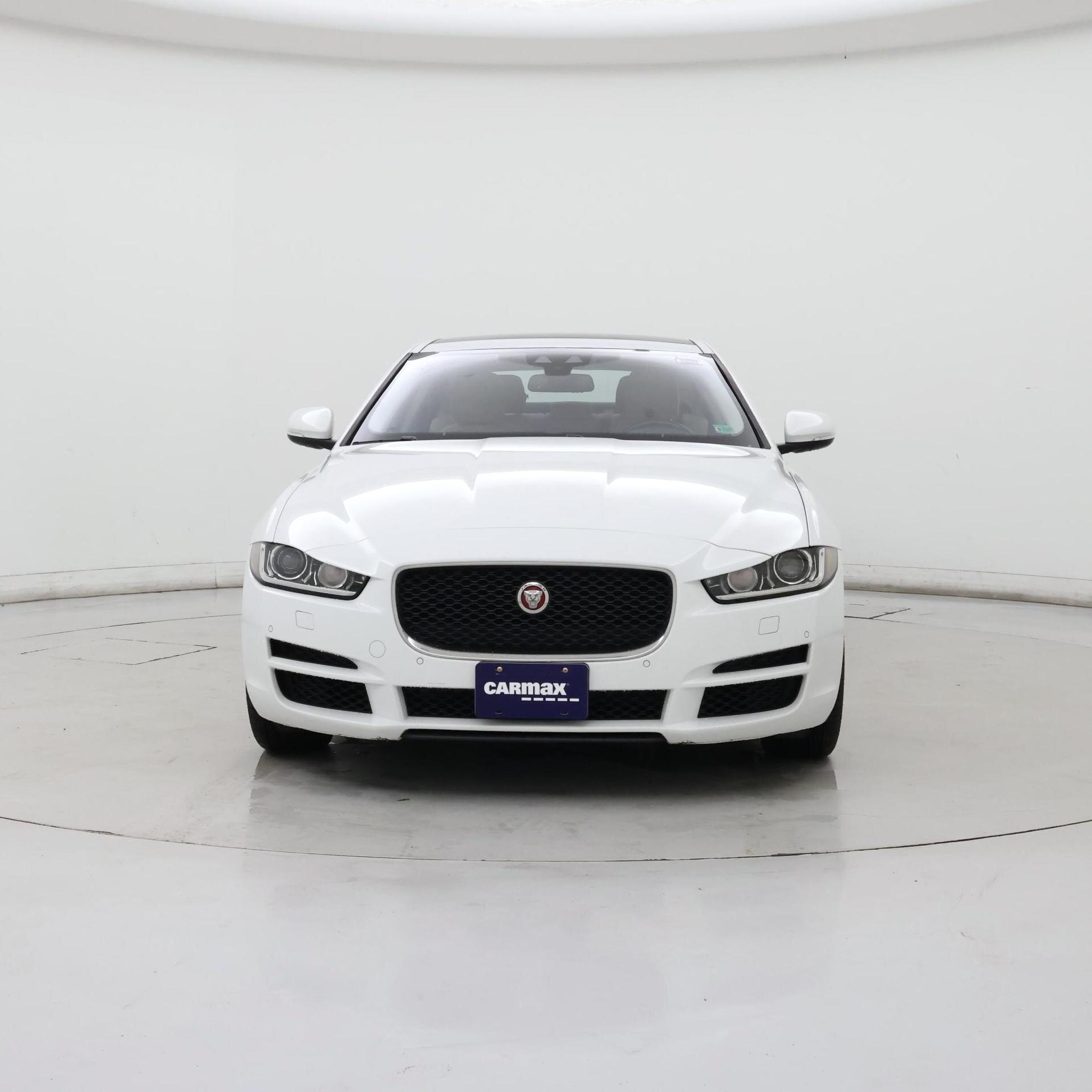 Thumbnail: 2017 Jaguar XE - 5