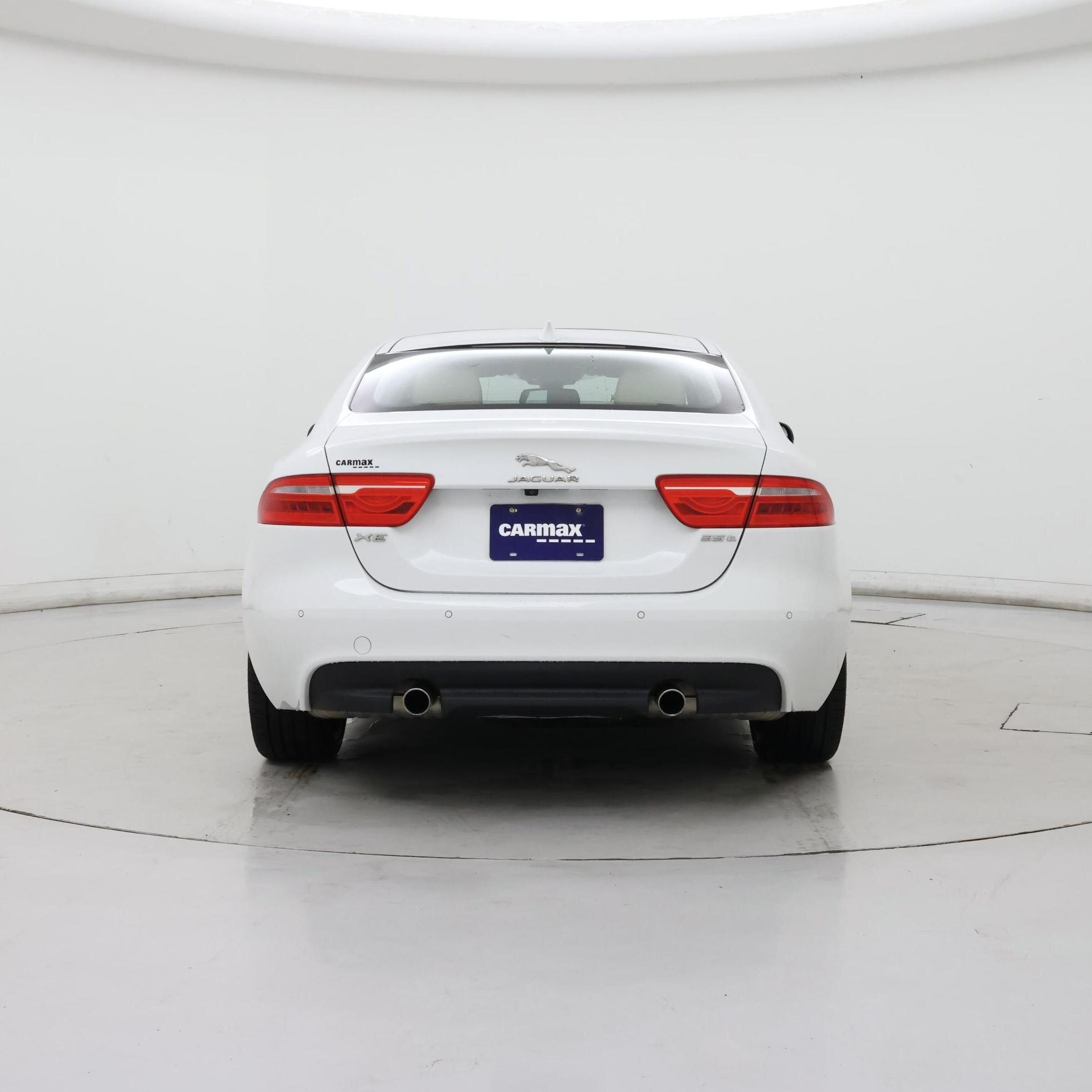 Thumbnail: 2017 Jaguar XE - 6