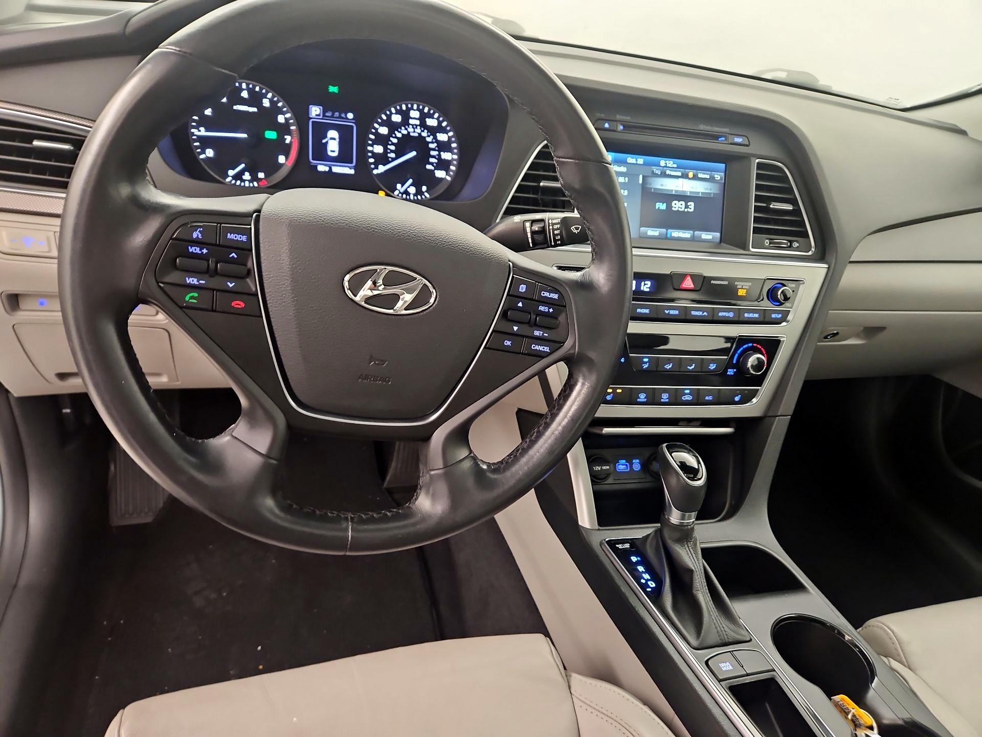Thumbnail: 2017 Hyundai Sonata - 9