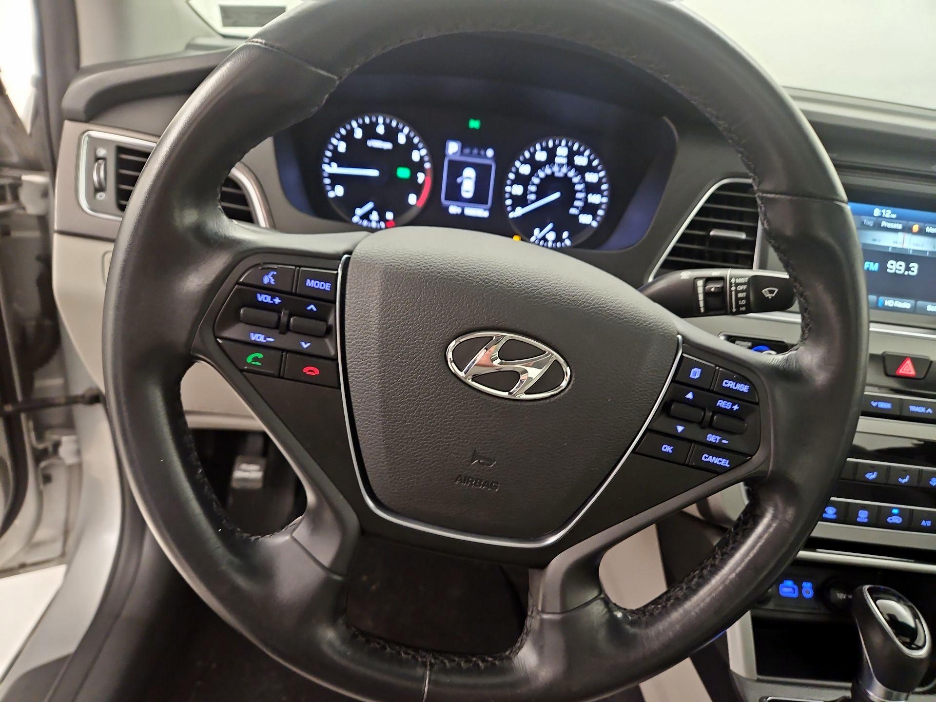 Thumbnail: 2017 Hyundai Sonata - 10