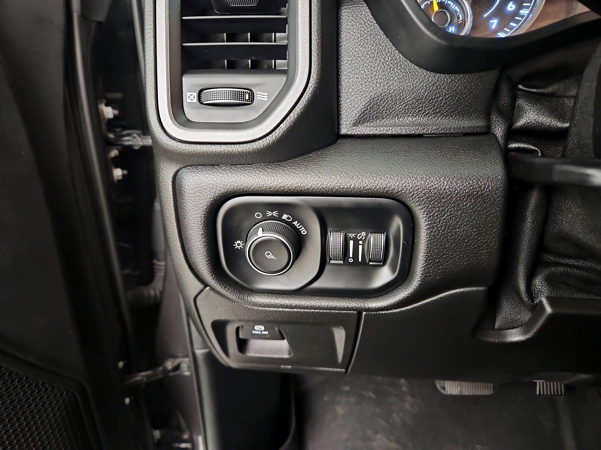 Thumbnail: 2019 RAM 1500 - 13