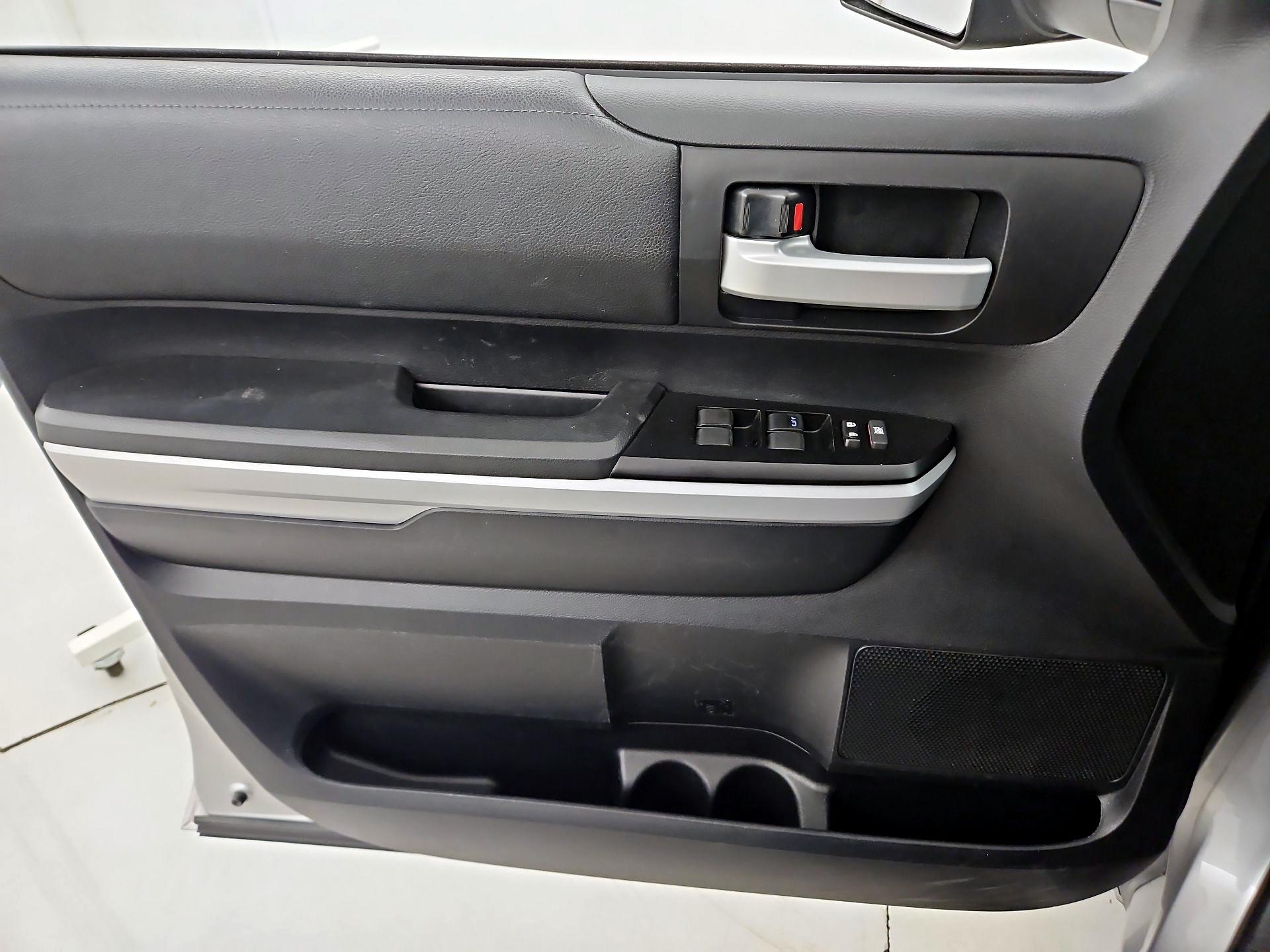 Thumbnail: 2018 Toyota Tundra - 12