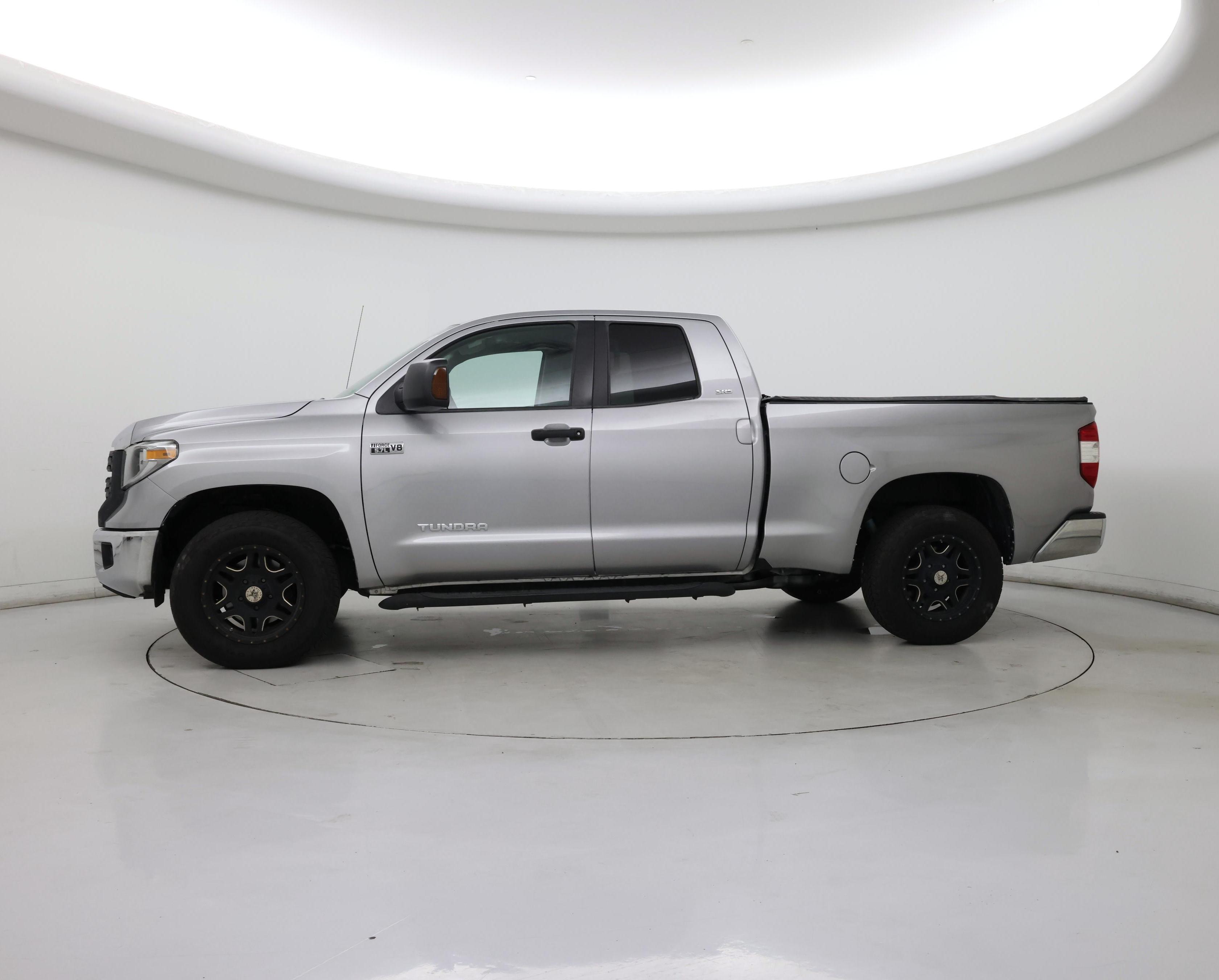 Thumbnail: 2018 Toyota Tundra - 3