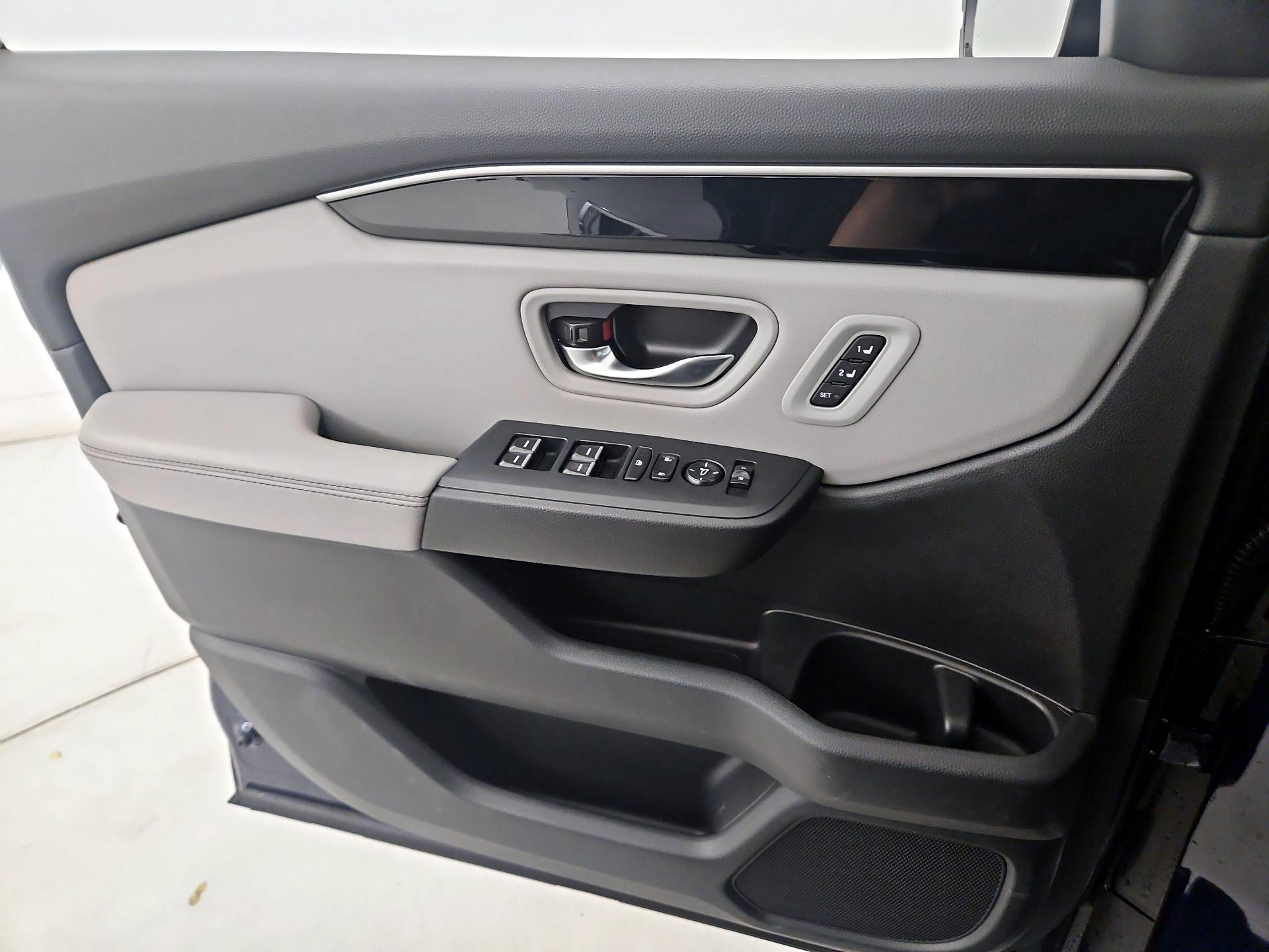 Thumbnail: 2025 Honda Pilot - 12