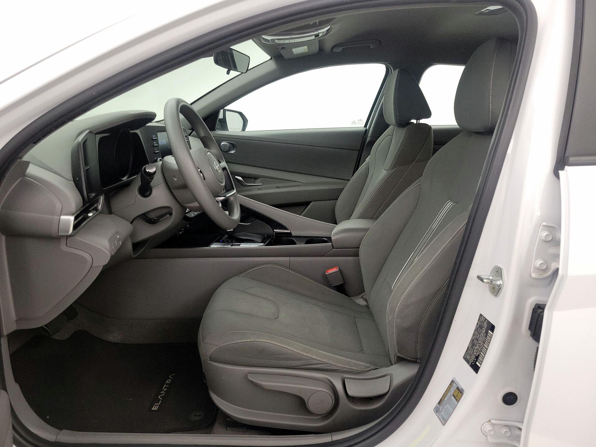 Thumbnail: 2021 Hyundai Elantra - 11