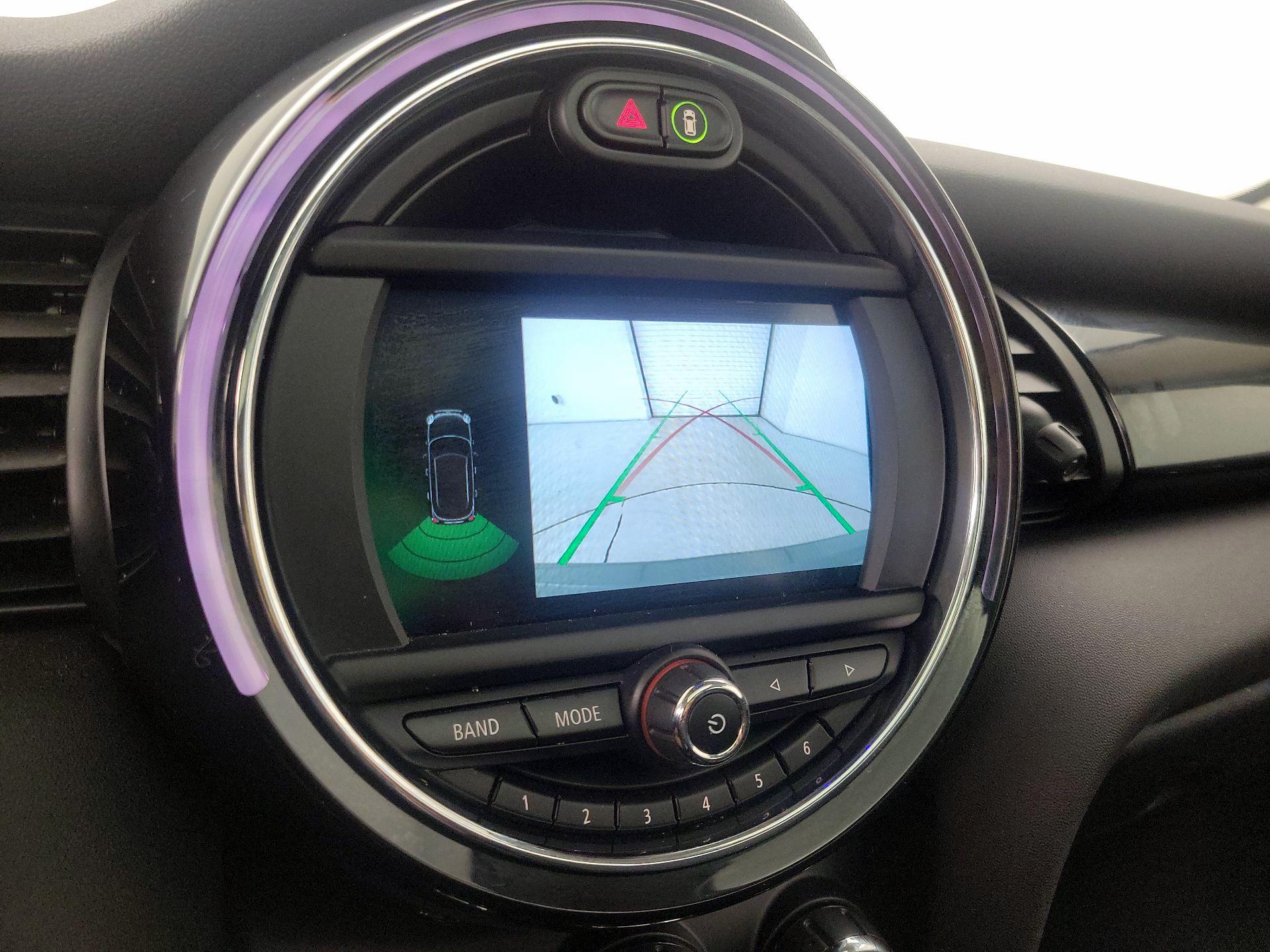 Thumbnail: 2020 MINI Cooper Hardtop - 14